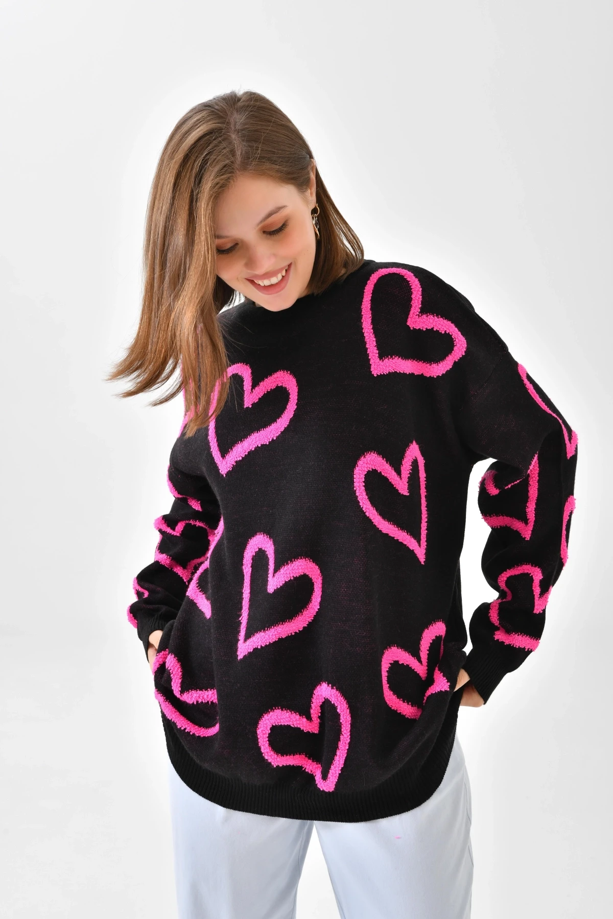 Kadın Bisiklet Yaka Kalp Desenli Salaş Triko Kazak