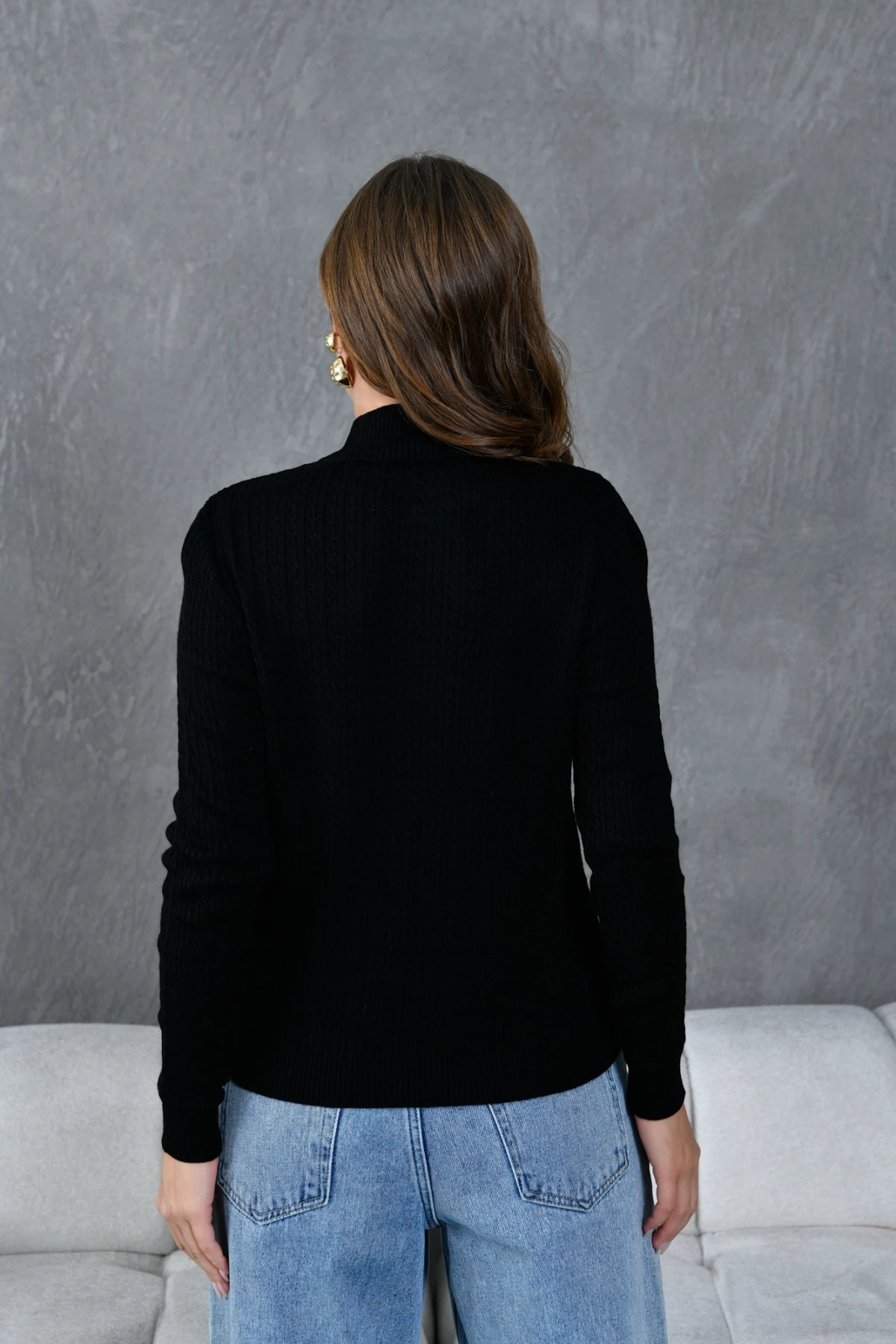 Kadın Dik Yaka Saç Örgü Nakış Detaylı Triko Kazak