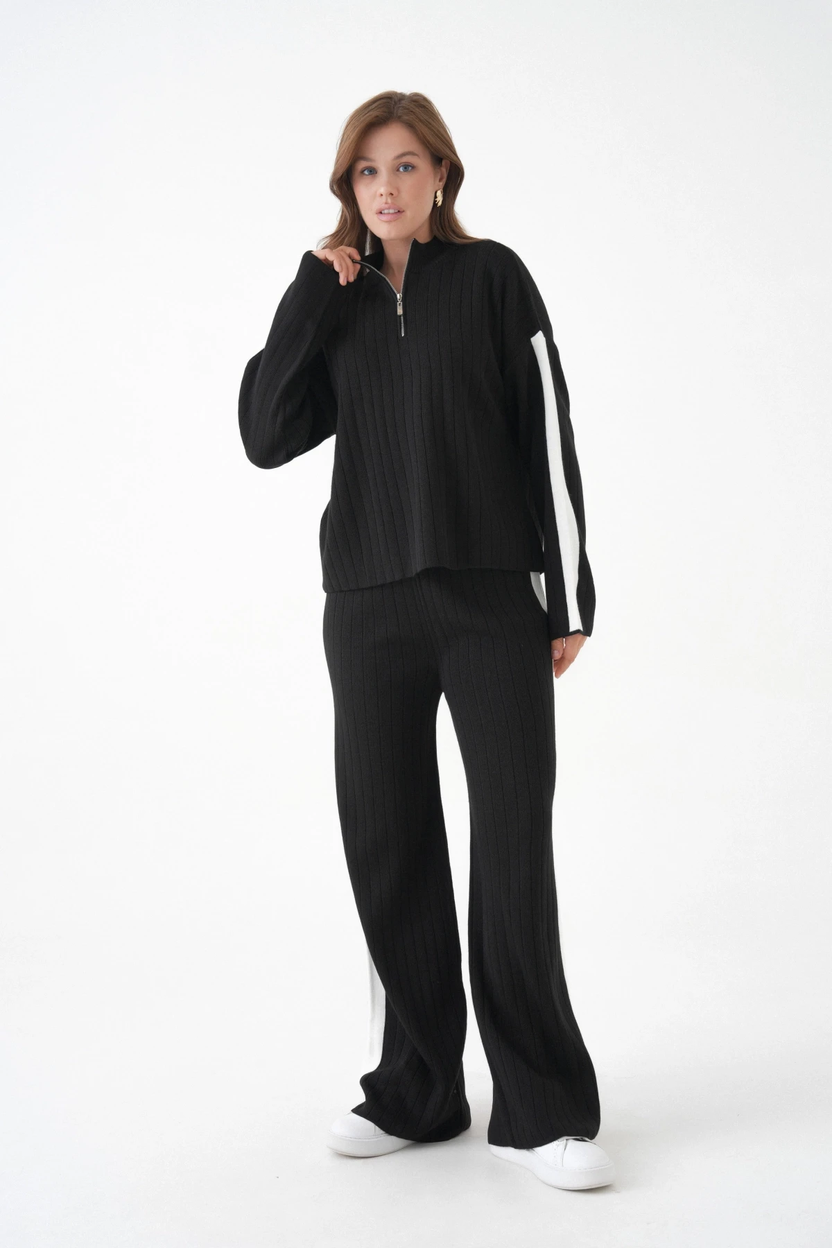 Kadın Dik Yaka Yarım Pat Fermuar Örgü Detay Kazak Pantolon İkili Triko Takım