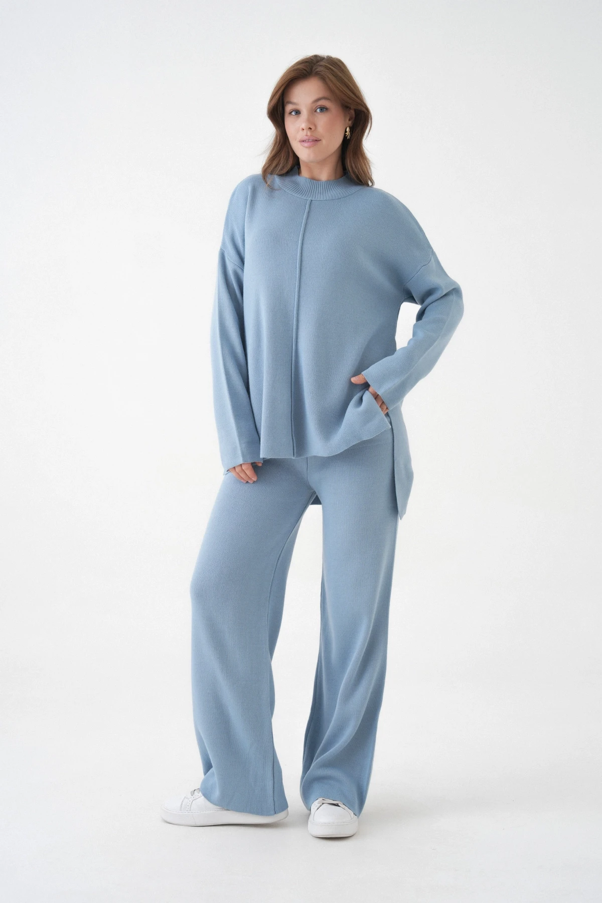 kadın dik yaka yırtmaçlı kazak pantolon triko alt-üst takım 