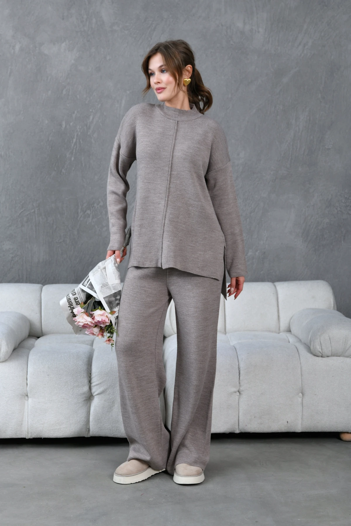 kadın dik yaka yırtmaçlı kazak pantolon triko alt-üst takım 