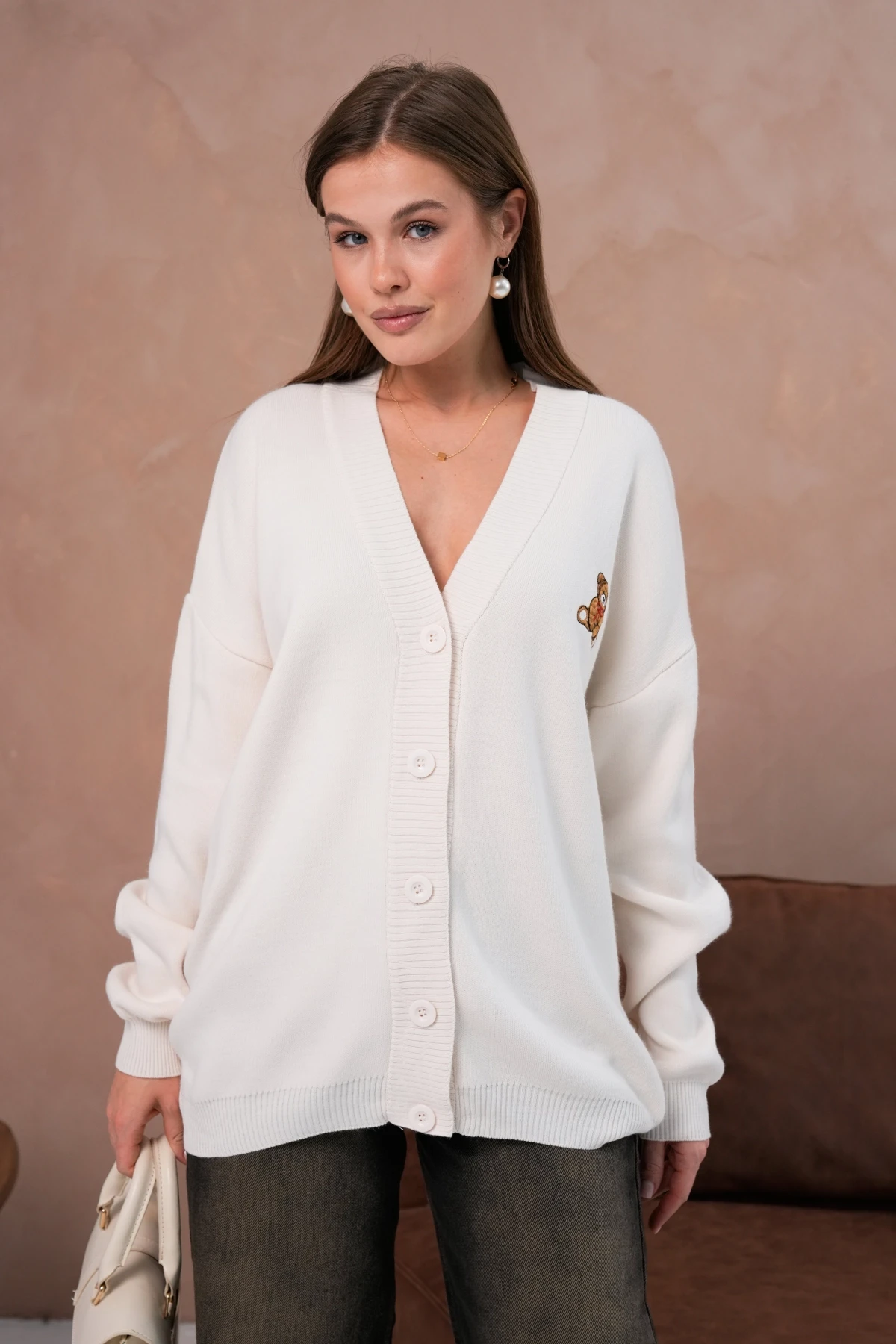 Kadın V Yaka Düğme Kapama Nakışlı Oversize Triko Hırka