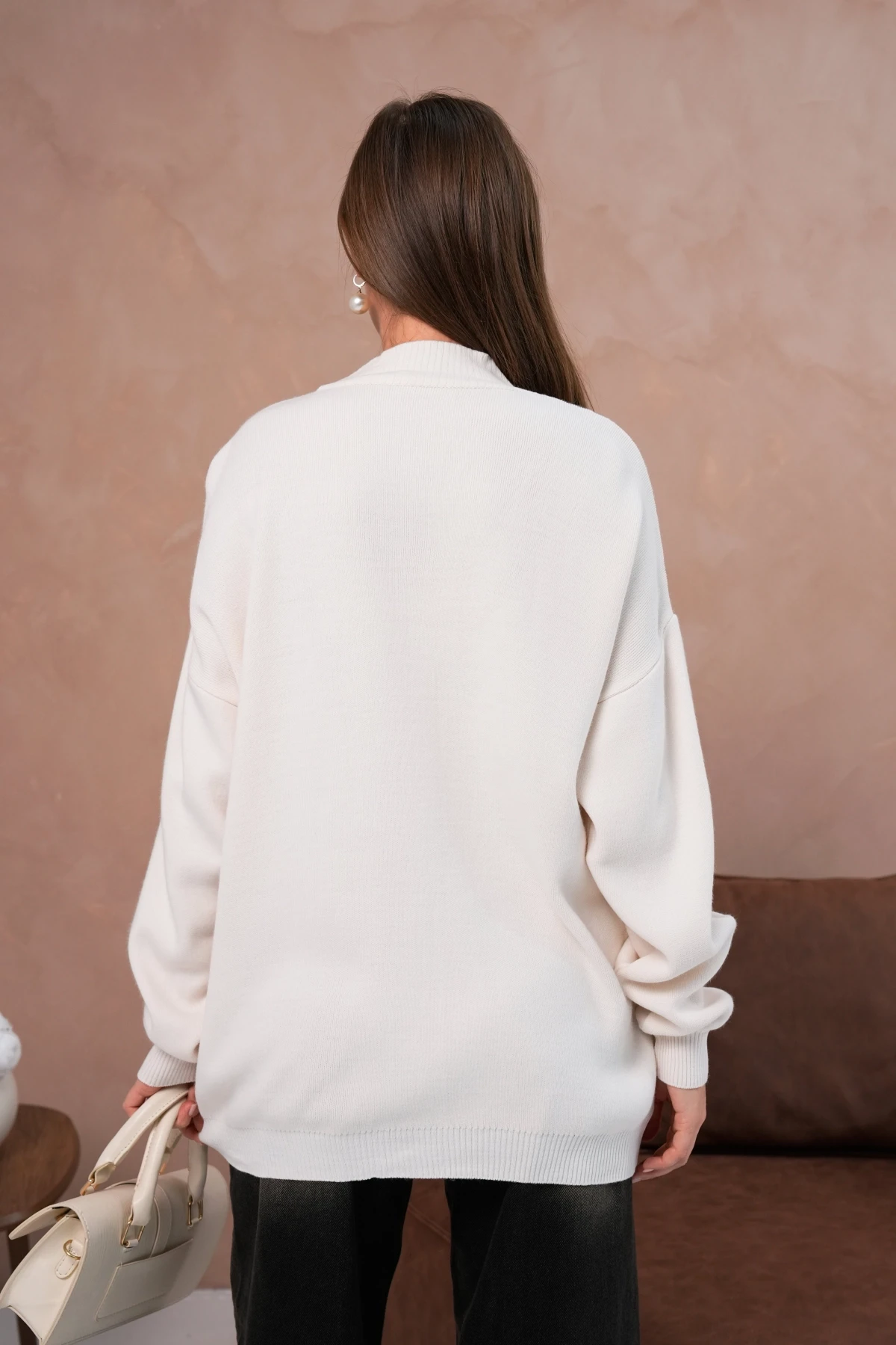 Kadın V Yaka Düğme Kapama Nakışlı Oversize Triko Hırka