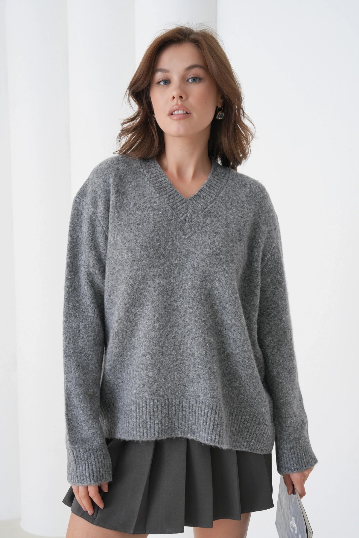 Kadın V Yaka Yumuşak Dokulu Oversize Triko Kazak