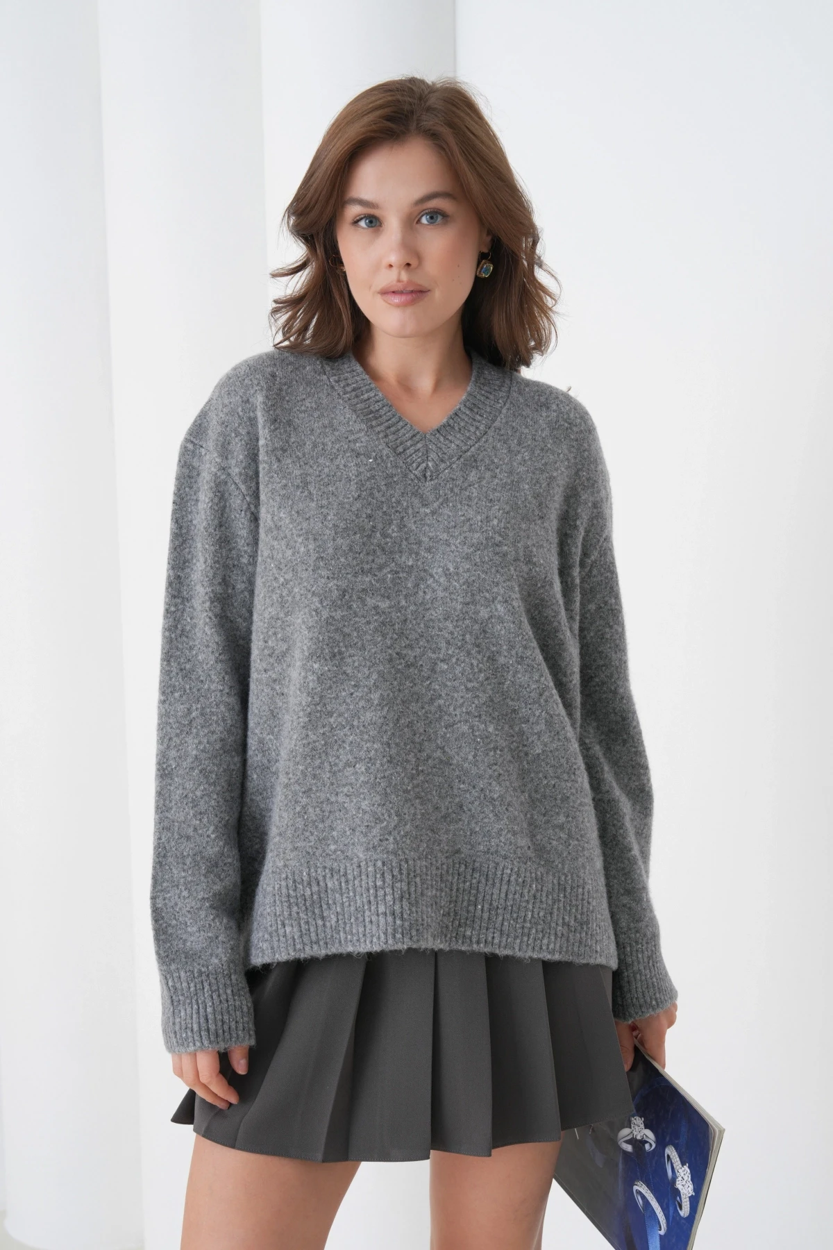 Kadın V Yaka Yumuşak Dokulu Oversize Triko Kazak