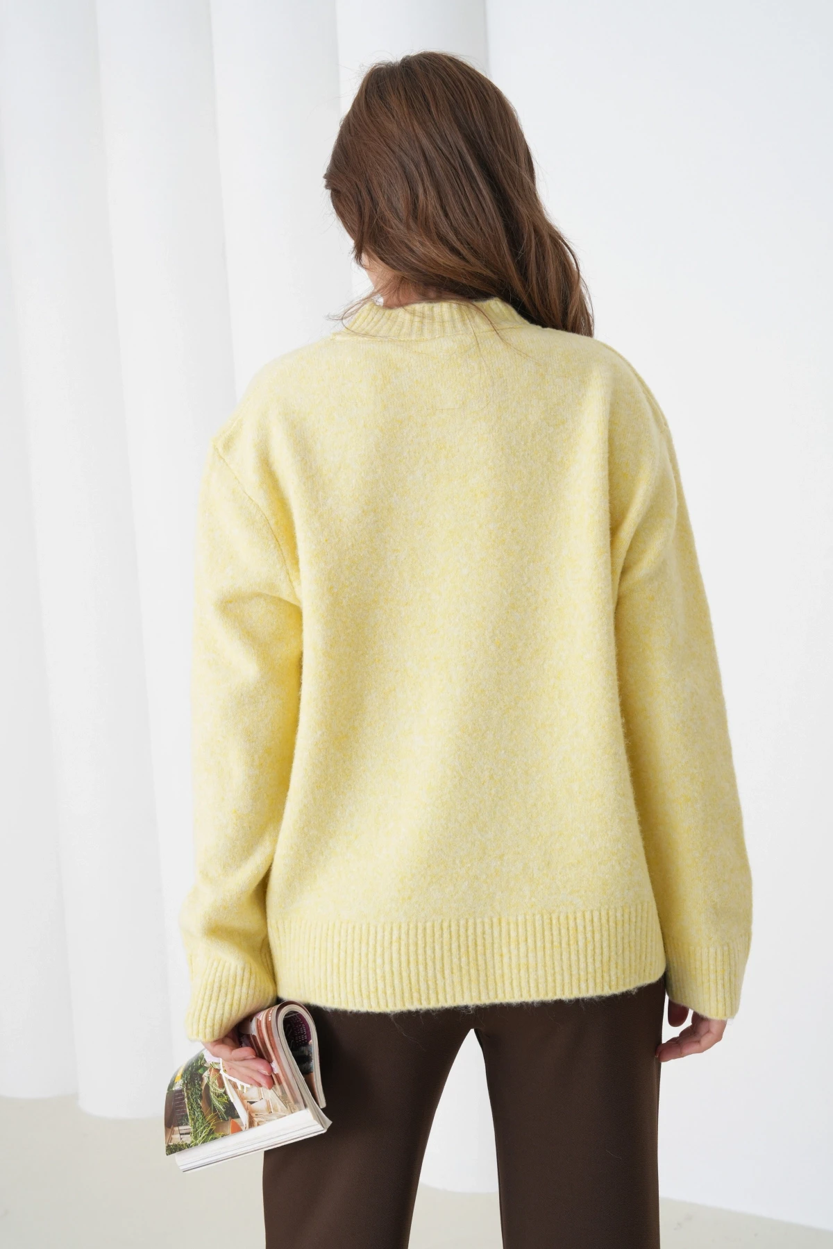 Kadın V Yaka Yumuşak Dokulu Oversize Triko Kazak