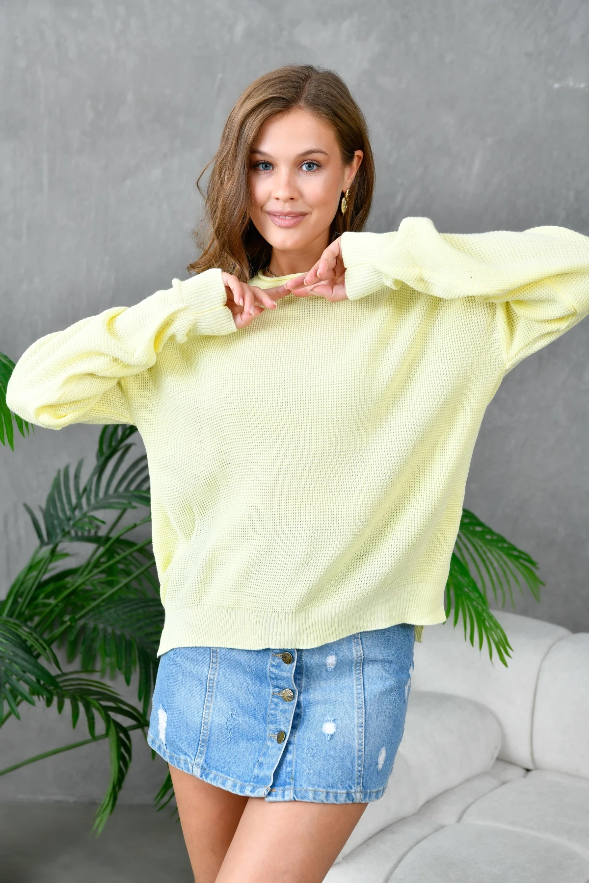 Bisiklet Yaka Arkası Uzun Yırtmaçlı Mevsimlik Triko Kazak