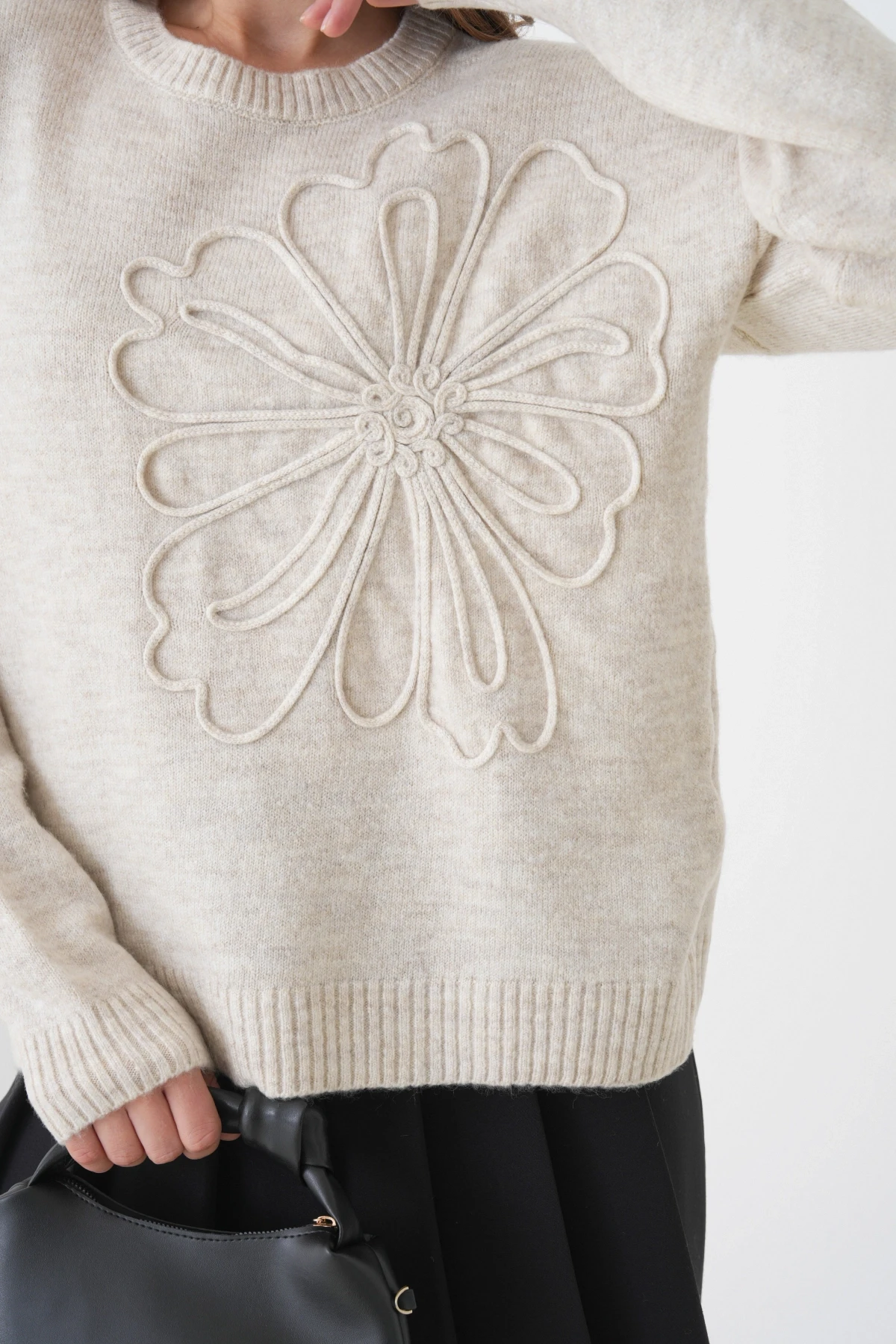 Kadın Bisiklet Yaka Desen İşlemeli Yumuşak Dokulu Triko Kazak