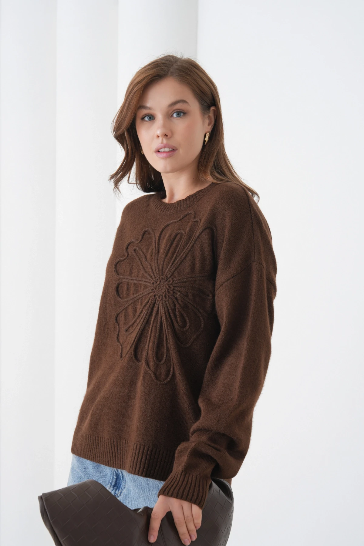 Kadın Bisiklet Yaka Desen İşlemeli Yumuşak Dokulu Triko Kazak