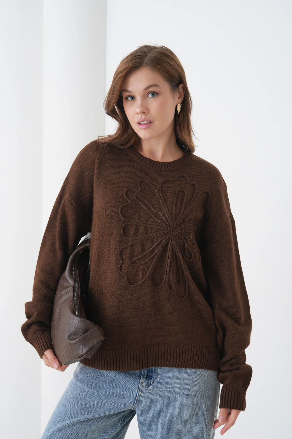 Kadın Bisiklet Yaka Desen İşlemeli Yumuşak Dokulu Triko Kazak