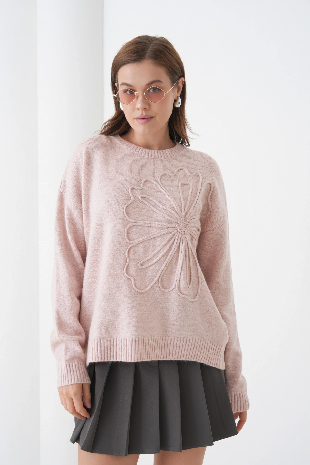 Kadın Bisiklet Yaka Desen İşlemeli Yumuşak Dokulu Triko Kazak