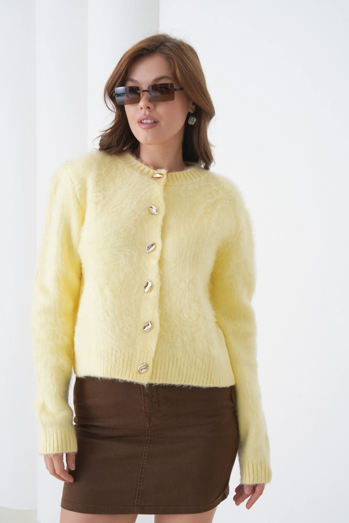 Kadın Bisiklet Yaka Düğme Detaylı Yumuşak Dokulu Şardonlu Triko Ceket