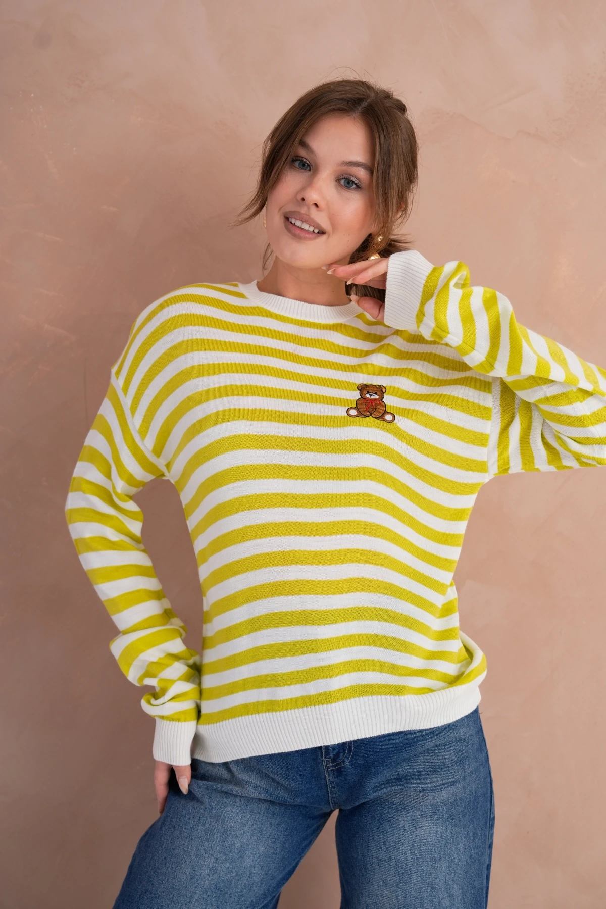 Kadın Bisiklet Yaka Nakış Detay Çizgili Triko Kazak