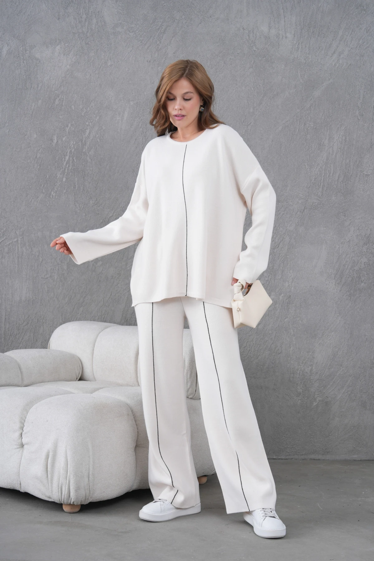 Kadın Bisiklet Yaka Yırtmaçlı Oversize Kazak Pantolon İkili Triko Takım