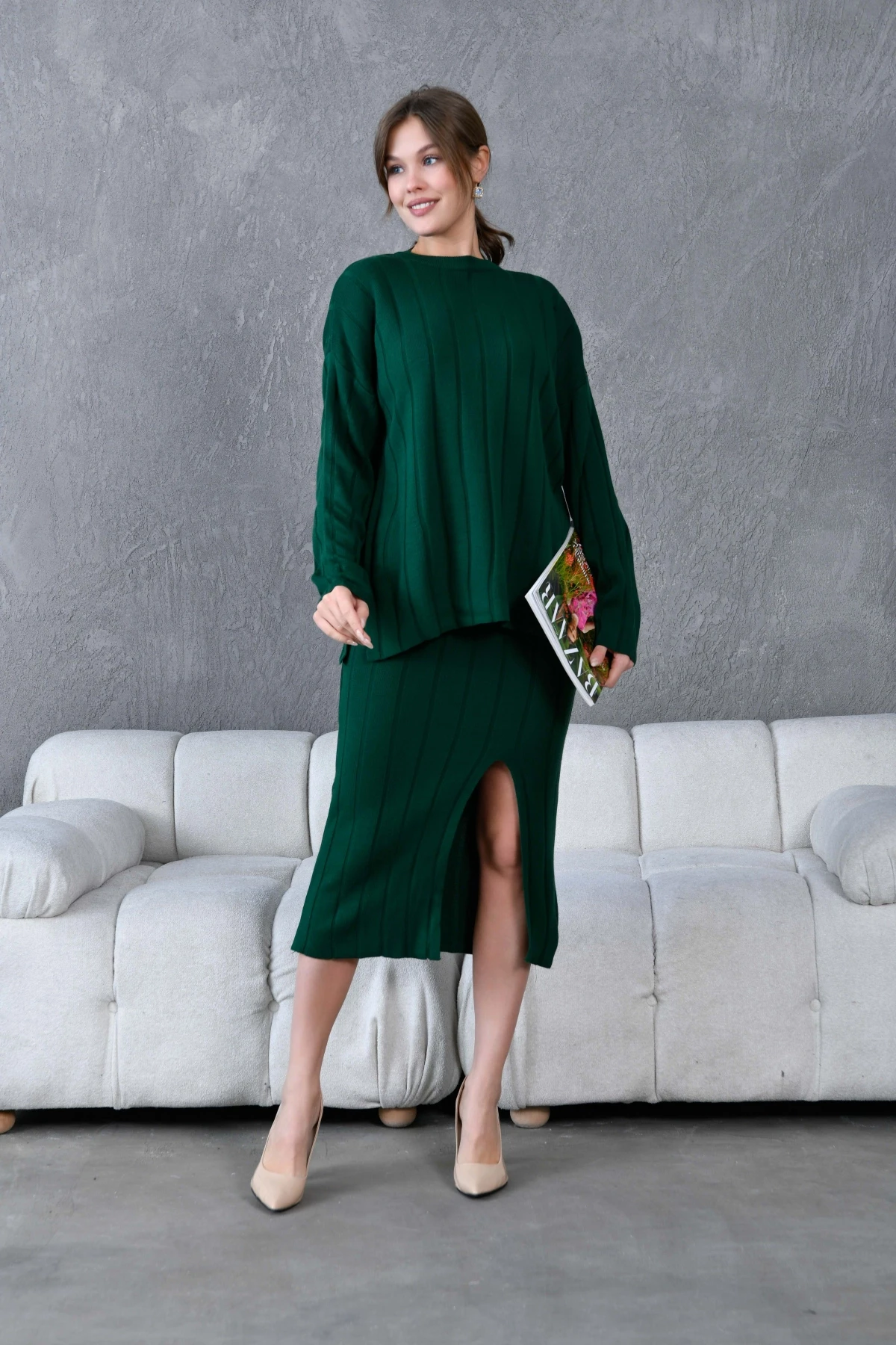 Kadın Bisiklet Yaka Yırtmaçlı Kazak Etek İkili Triko Takım