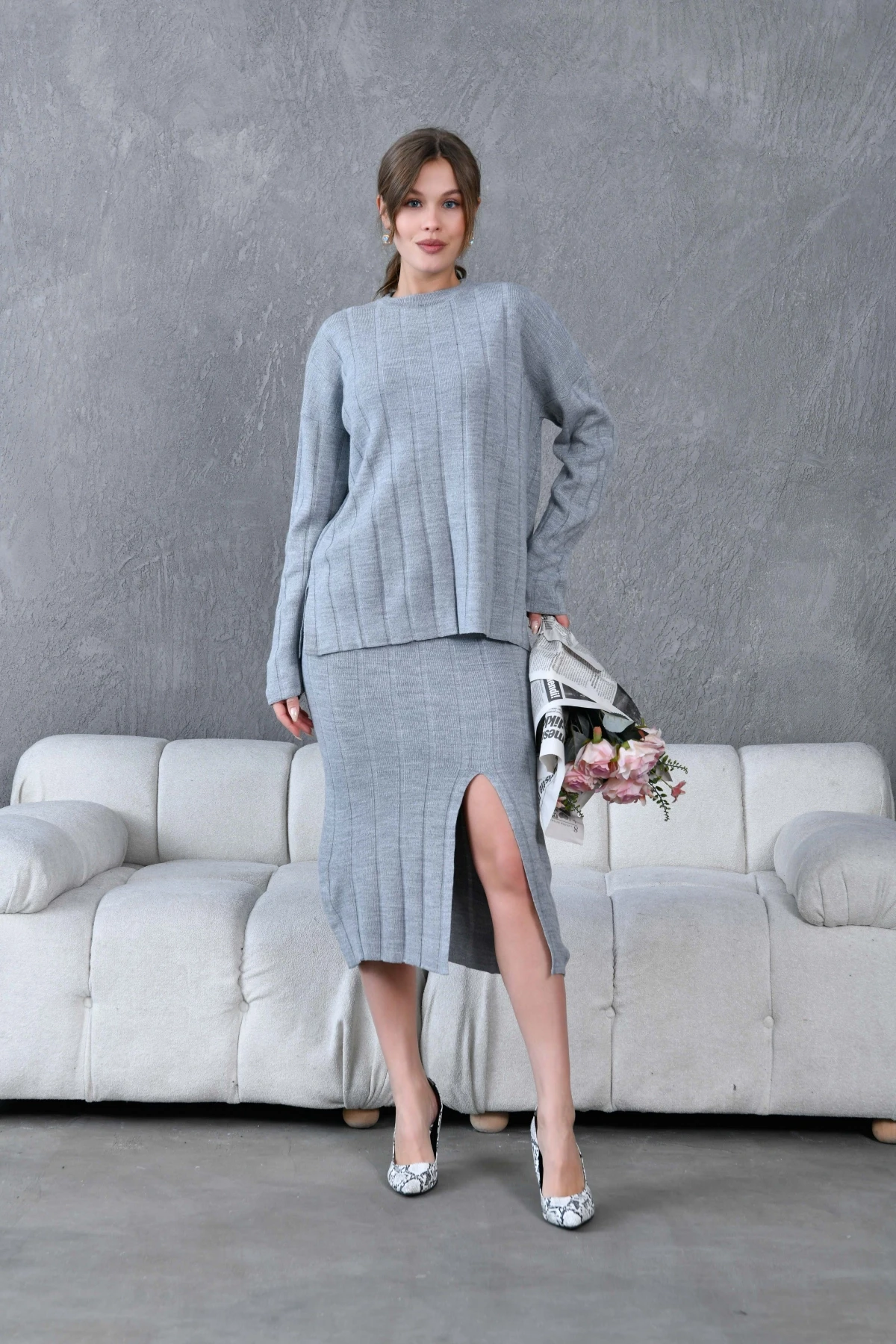 Kadın Bisiklet Yaka Yırtmaçlı Kazak Etek İkili Triko Takım