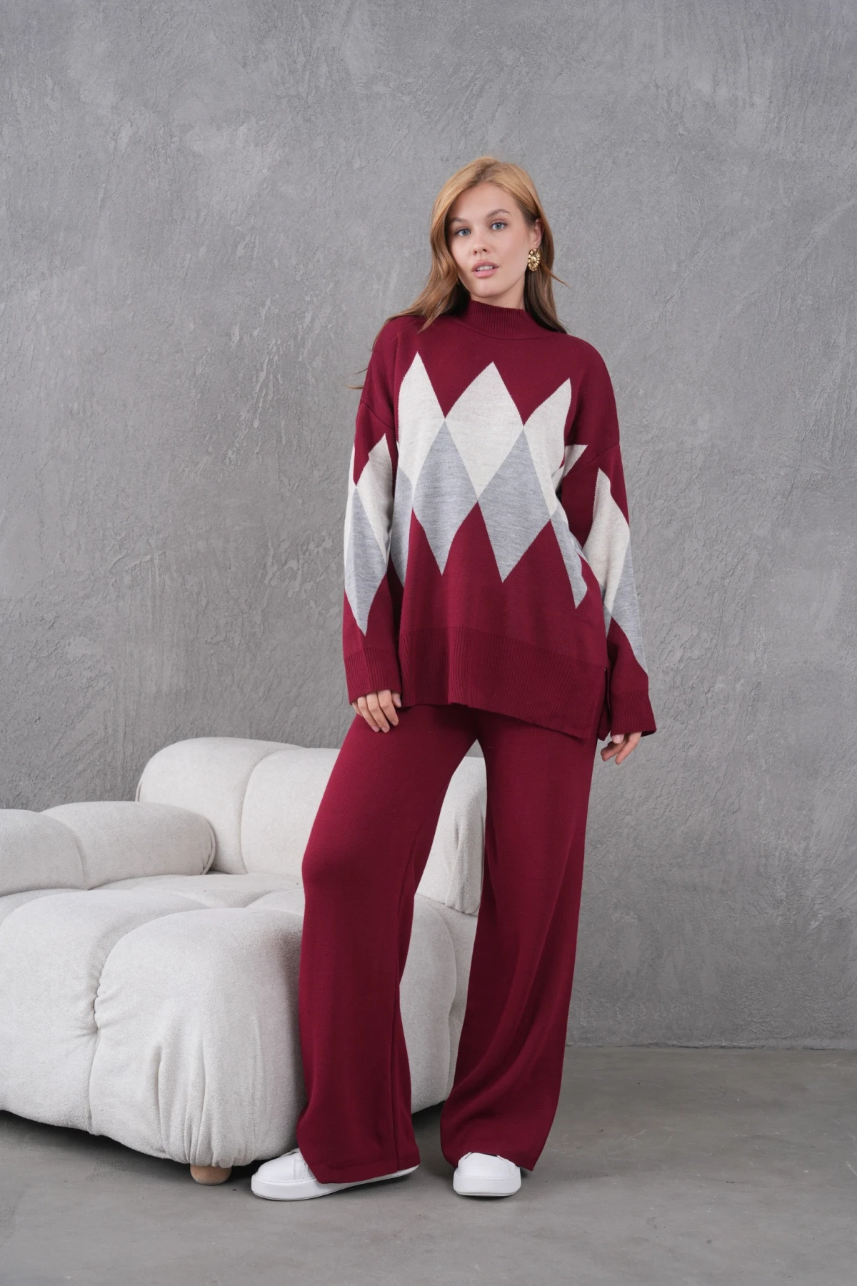 Kadın Dik Yaka Desenli Yırtmaçlı Kazak Pantolon İkil Triko Takım