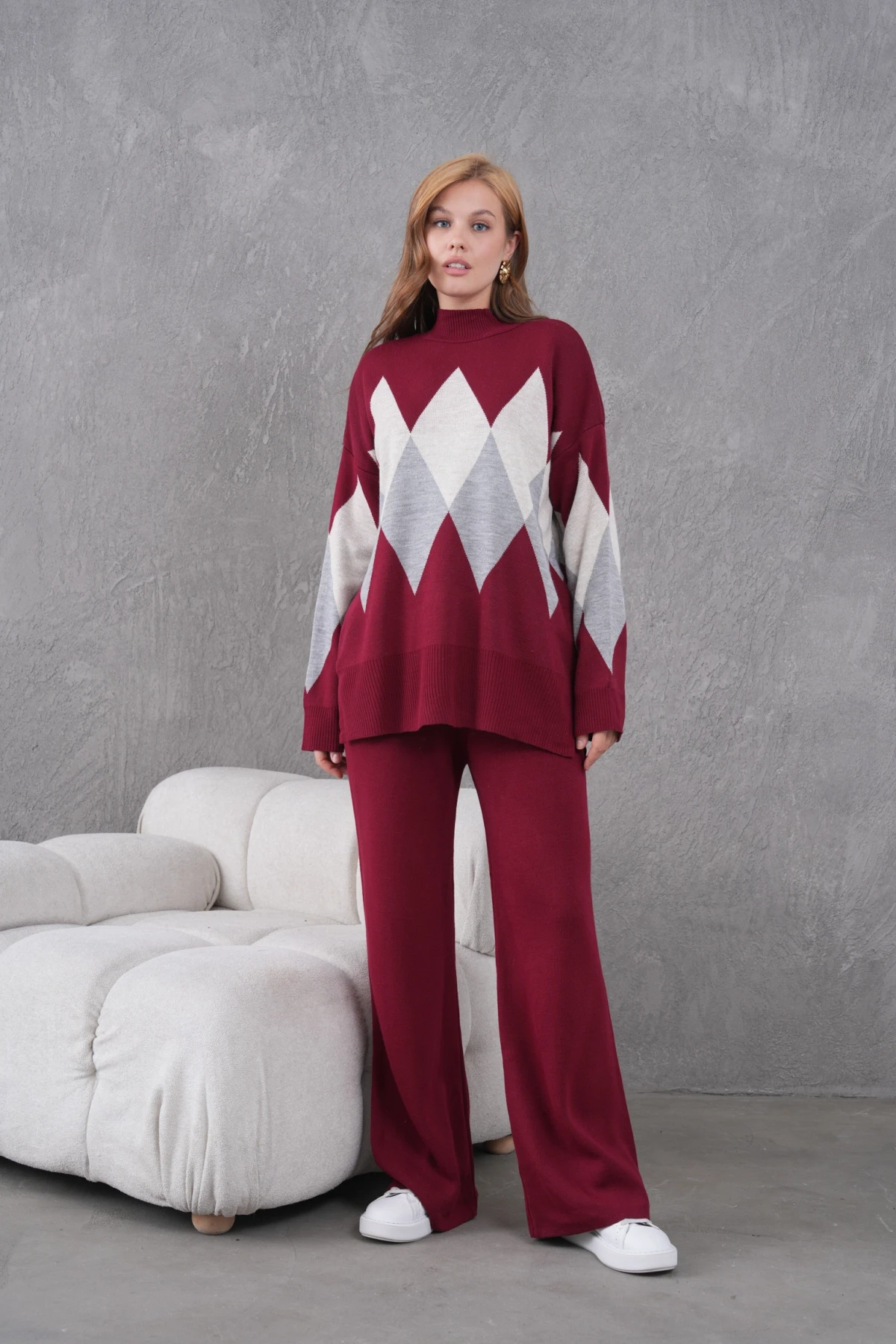 Kadın Dik Yaka Desenli Yırtmaçlı Kazak Pantolon İkil Triko Takım