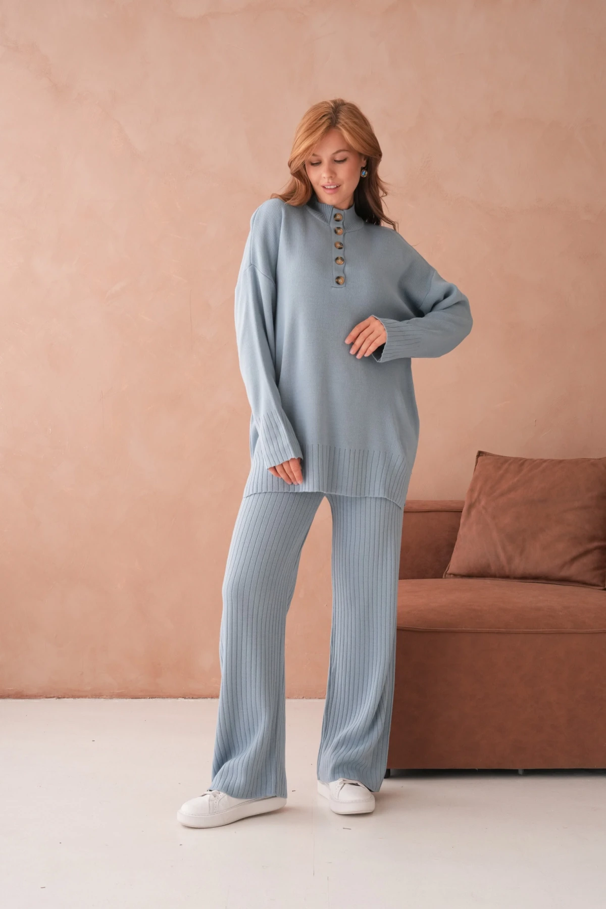 Kadın Dik Yaka Düğme Detay Yırtmaçlı Salaş Kazak Pantolon İkili Triko Takım