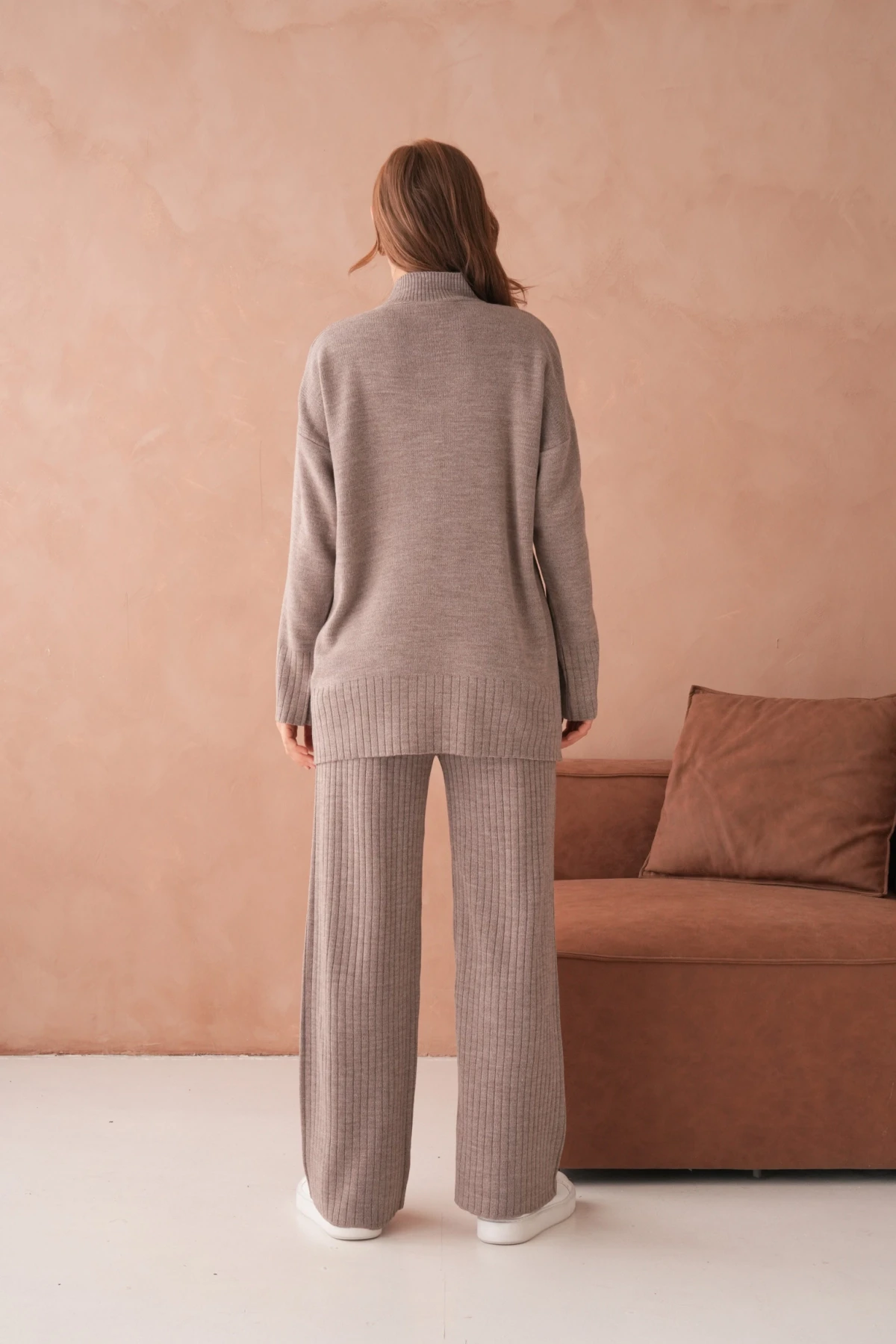 Kadın Dik Yaka Düğme Detay Yırtmaçlı Salaş Kazak Pantolon İkili Triko Takım