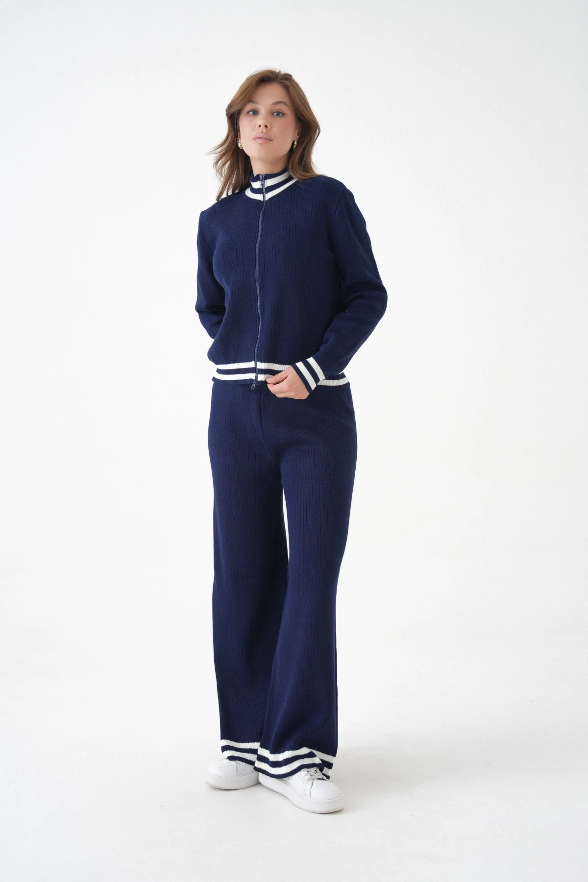 Kadın Dik Yaka Fermuar Kapama Çizgili Kaşkorse Ceket Pantolon İkili Triko Takım