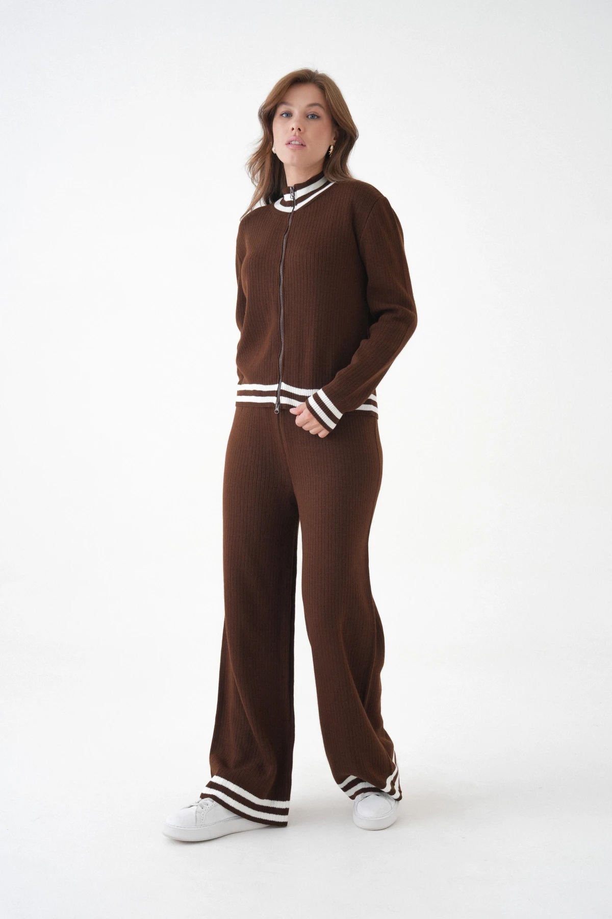 Kadın Dik Yaka Fermuar Kapama Çizgili Kaşkorse Ceket Pantolon İkili Triko Takım