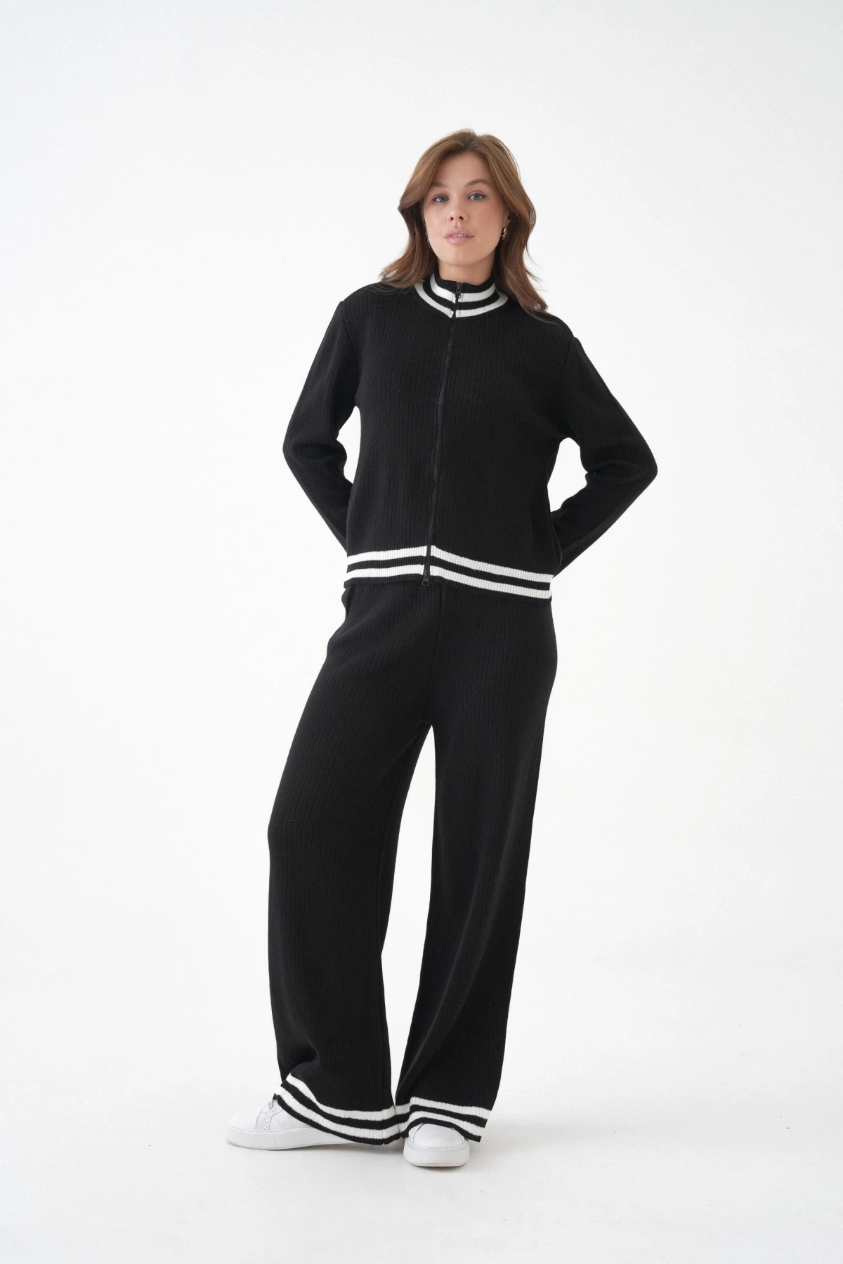 Kadın Dik Yaka Fermuar Kapama Çizgili Kaşkorse Ceket Pantolon İkili Triko Takım