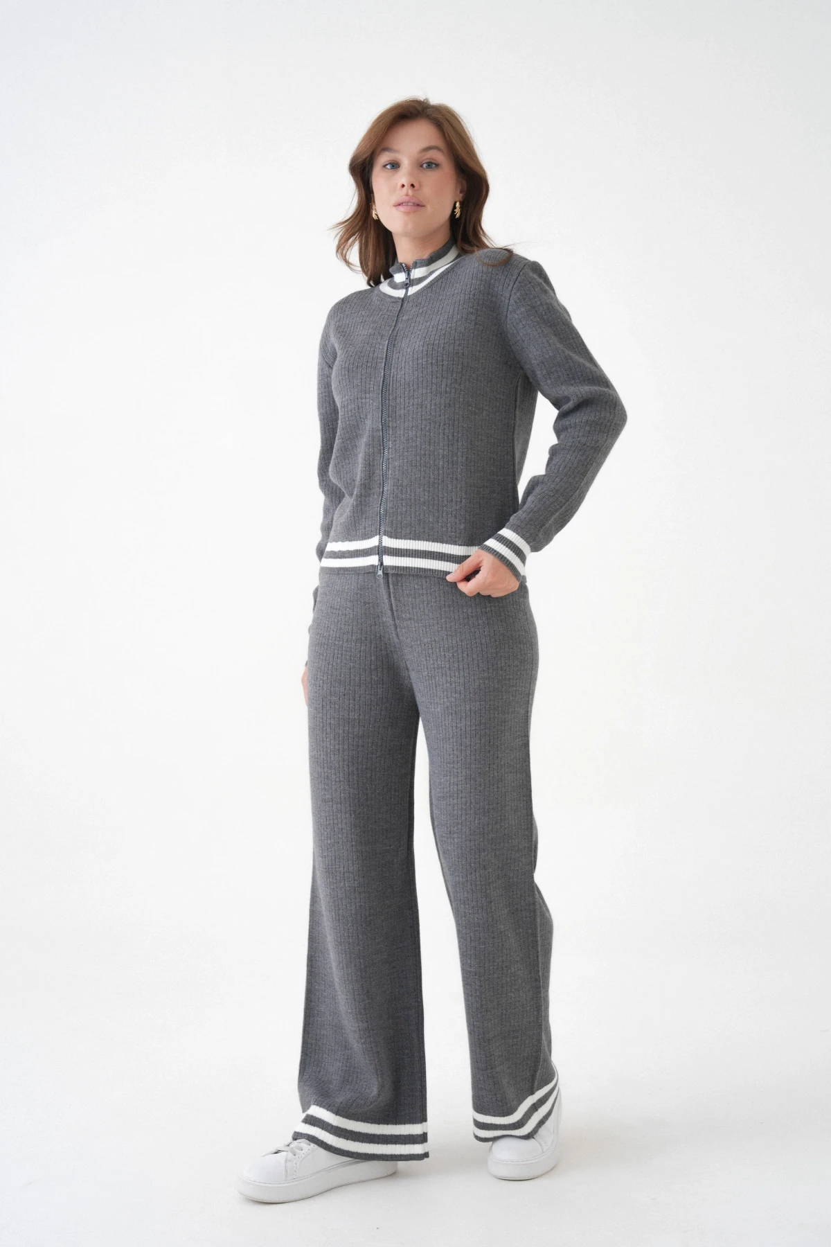 Kadın Dik Yaka Fermuar Kapama Çizgili Kaşkorse Ceket Pantolon İkili Triko Takım