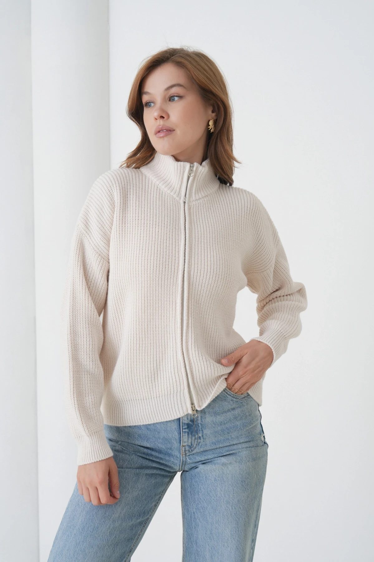 Kadın Dik Yaka Fermuar Kapama Oversize Triko Hırka 