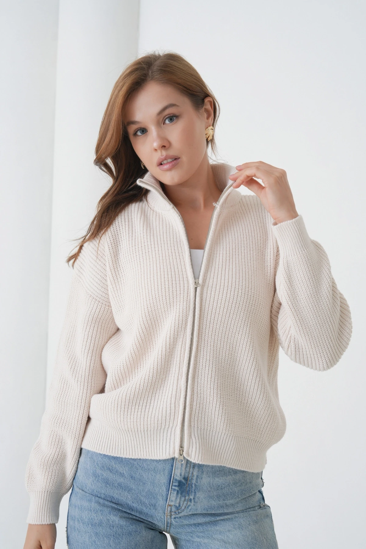 Kadın Dik Yaka Fermuar Kapama Oversize Triko Hırka 