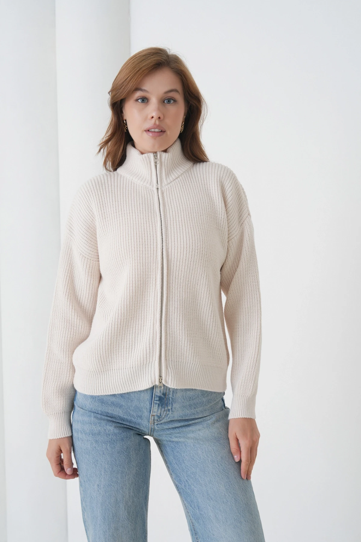 Kadın Dik Yaka Fermuar Kapama Oversize Triko Hırka 