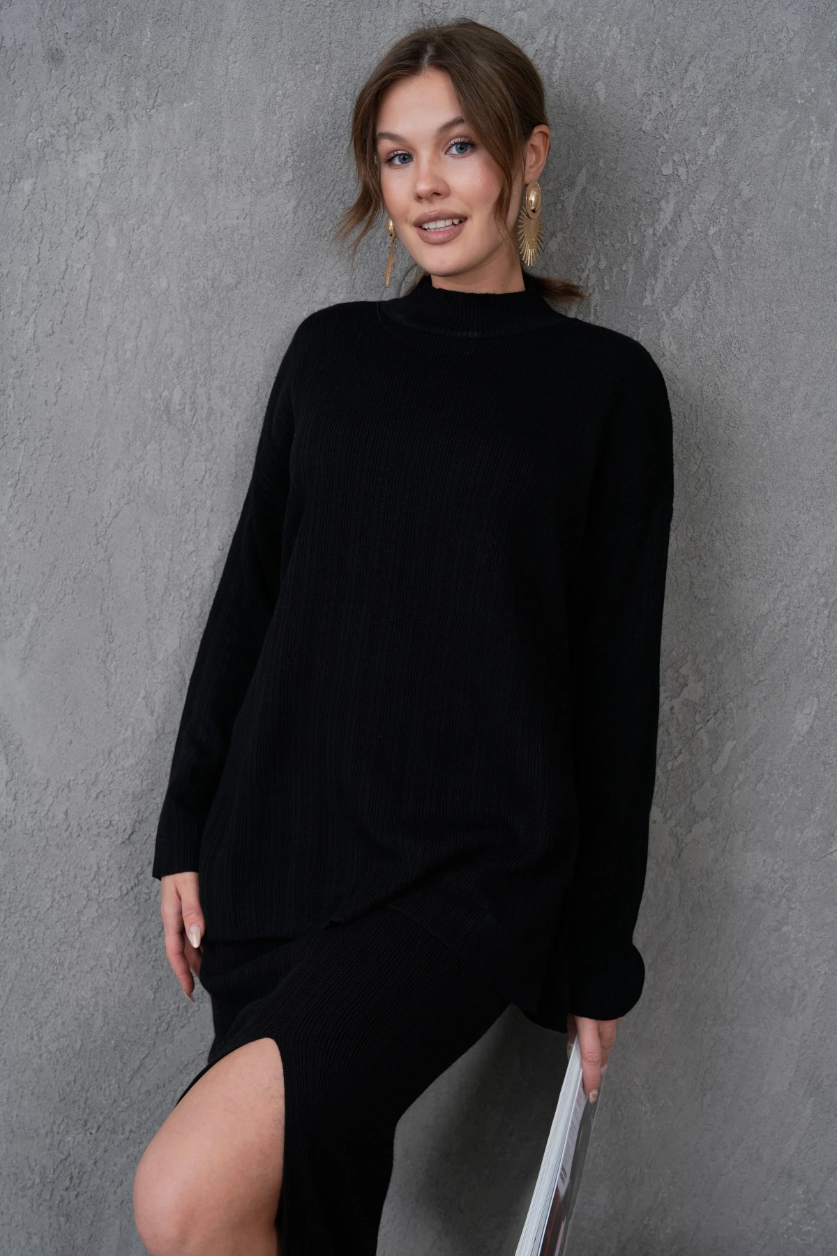 Kadın Dik Yaka Kazak Yırtmaçlı Uzun Etek İkili Triko Takım