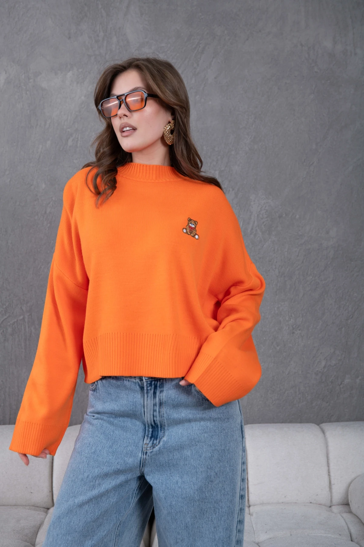 Kadın Dik Yaka Oversize Nakışlı Triko Kazak