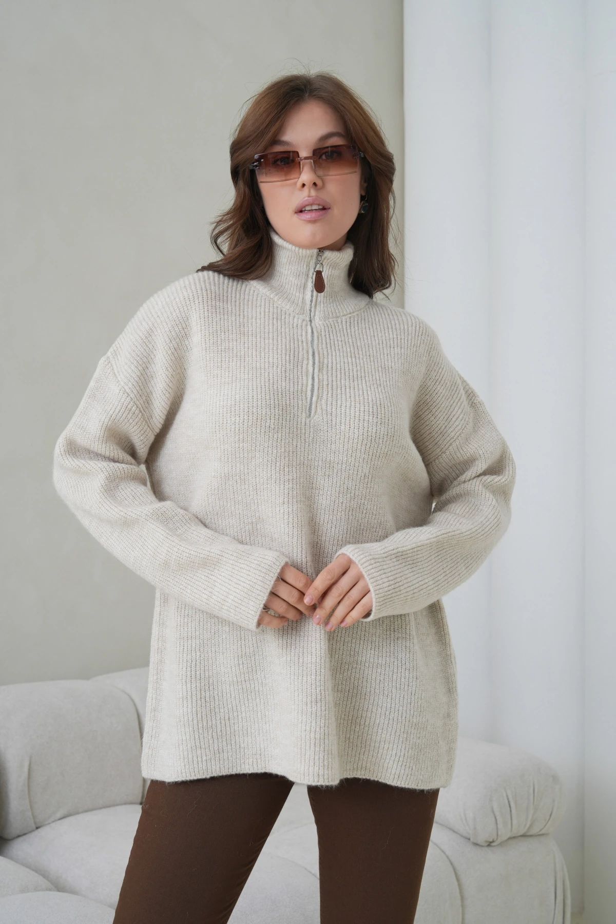 Kadın Dik Yaka Yarım Pat Fermuar Kapama Yumuşak Dokulu Oversize Triko Kazak 8702Sw