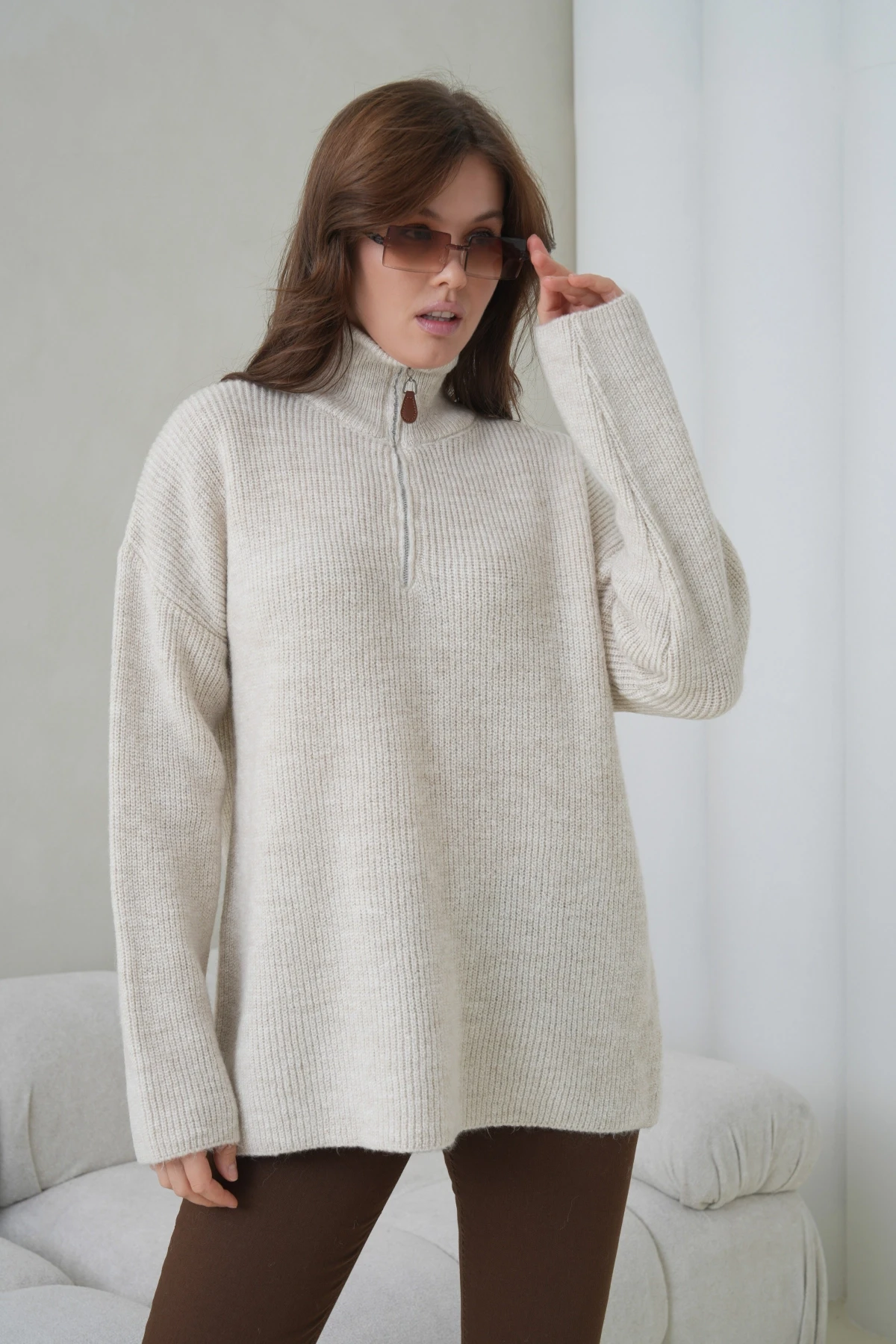 Kadın Dik Yaka Yarım Pat Fermuar Kapama Yumuşak Dokulu Oversize Triko Kazak 8702Sw