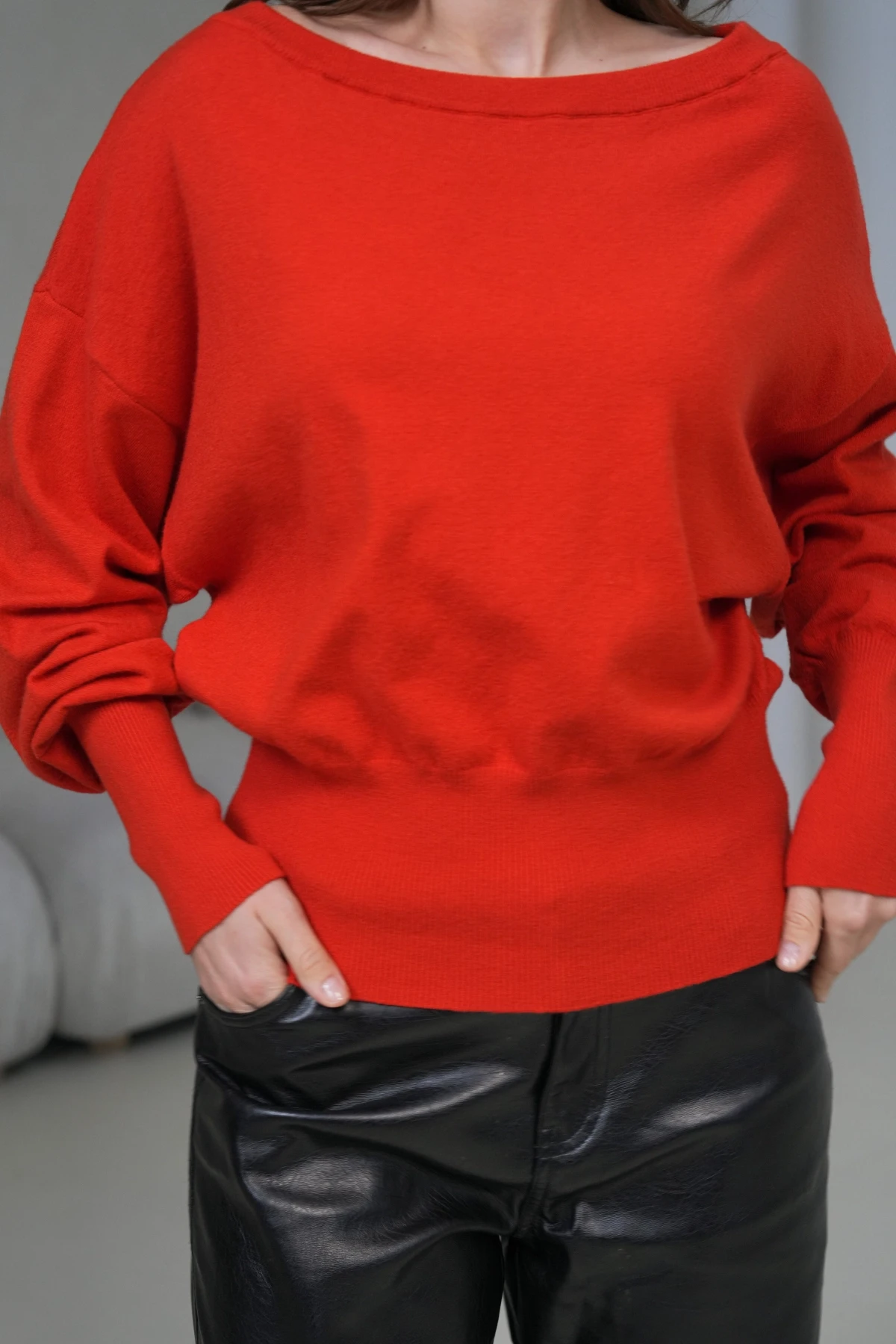 kadın geniş yaka koll detay trko kazak