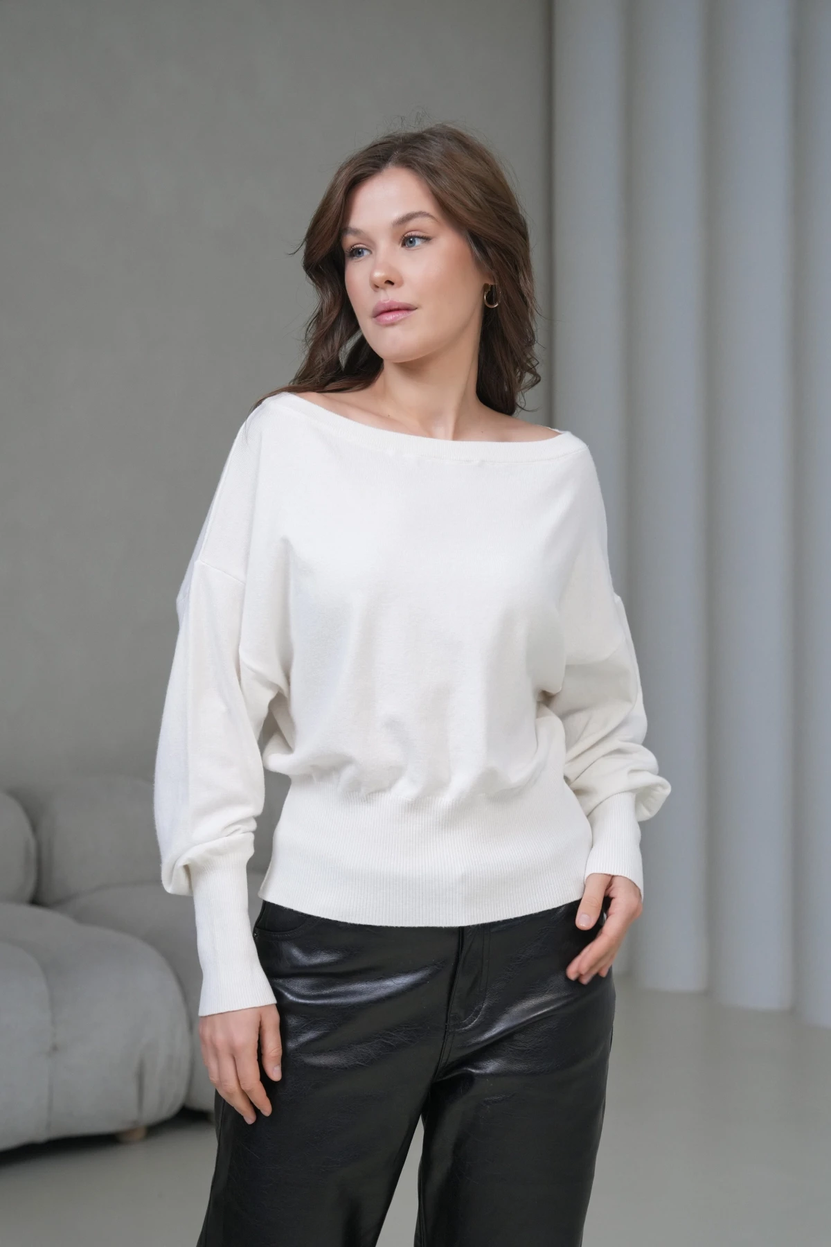 kadın geniş yaka koll detay trko kazak