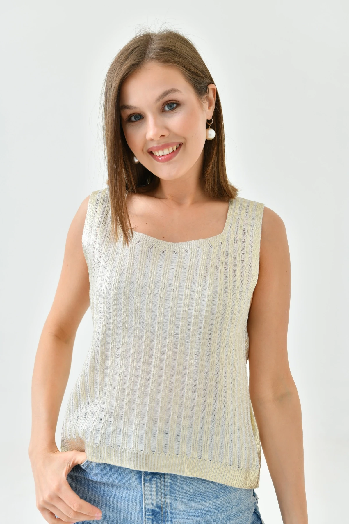 Kadın Kare Yaka Varaklı Triko Sweater 10759