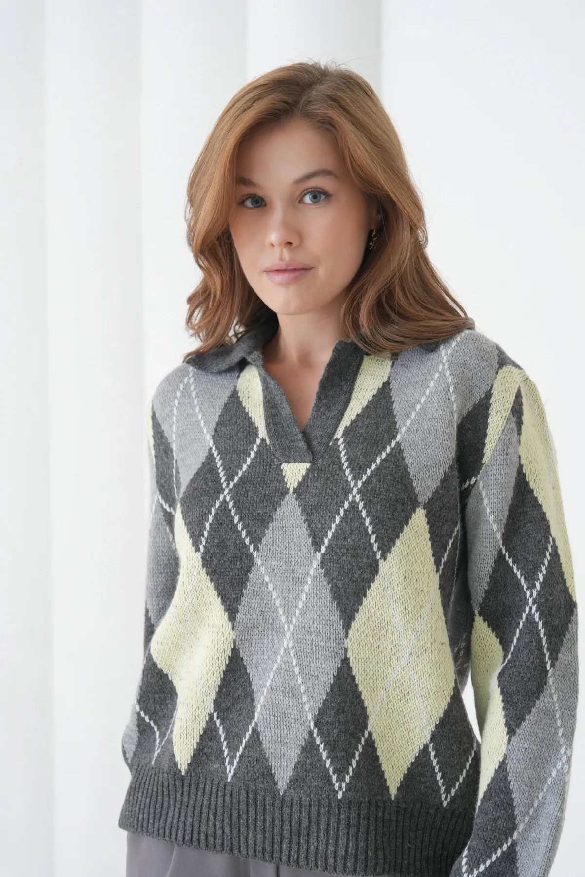 Kadın Polo Yaka Baklava Desenli Yumuşak Dokulu Triko Kazak