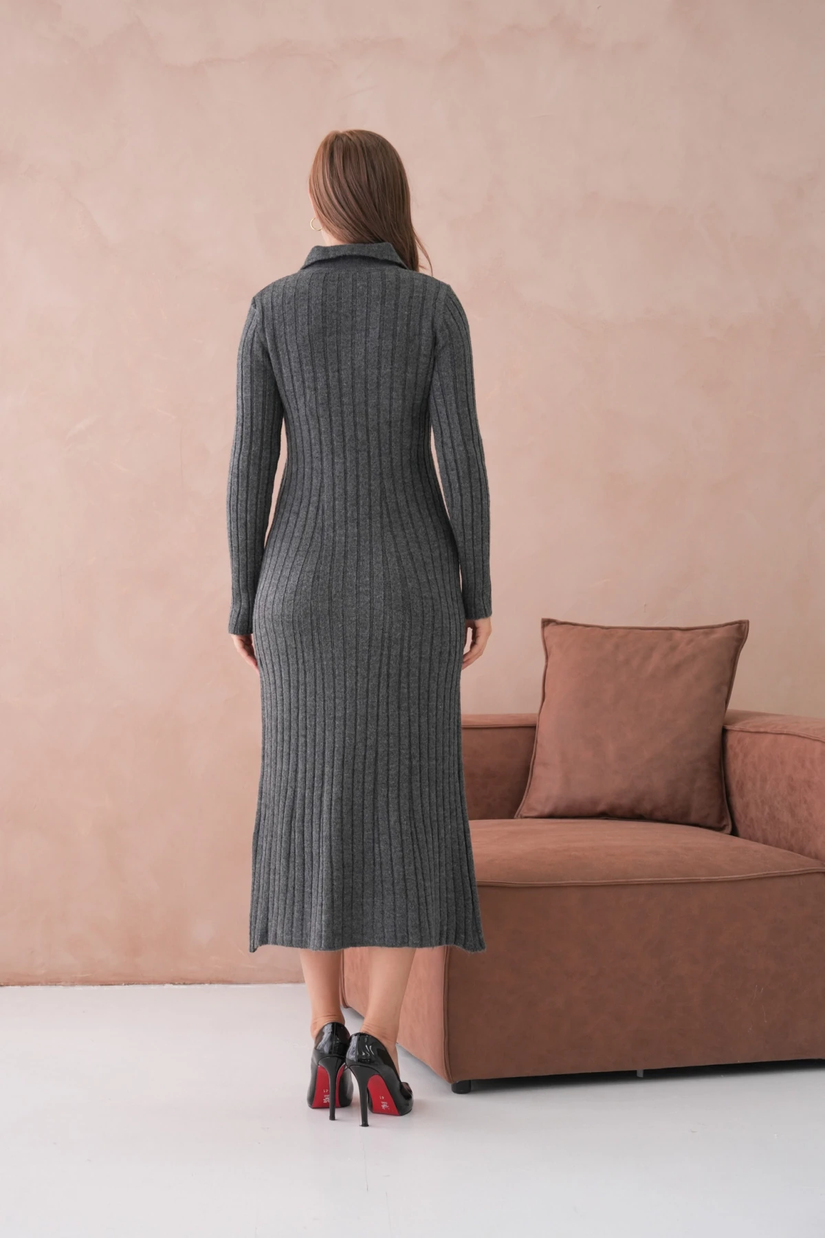 Kadın Polo Yaka Düğme Detay Maxi Boy Yumuşak Dokulu Fitilli Triko Elbise