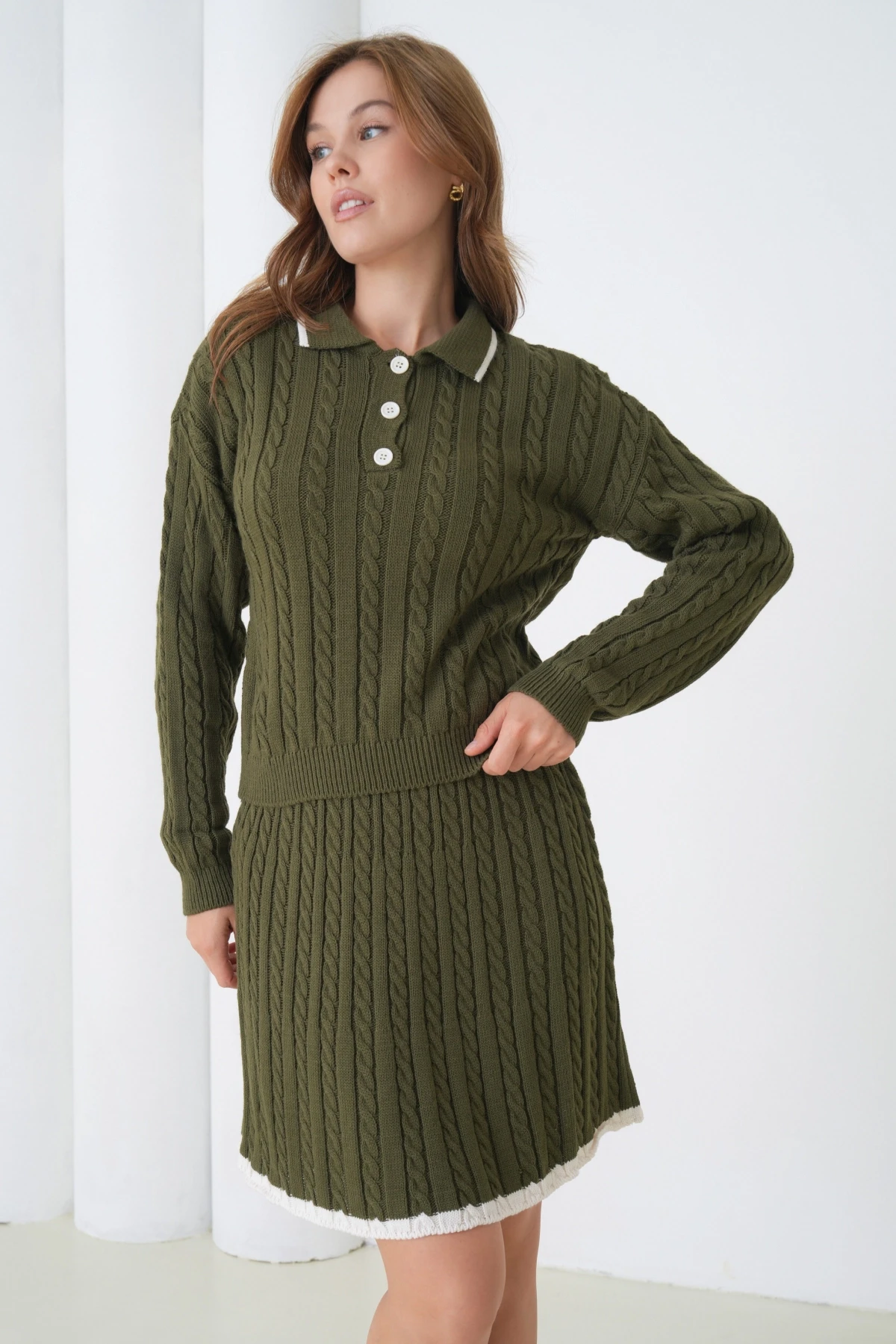 Kadın Polo Yaka Örgü Detay Etekli İkili Triko Takım