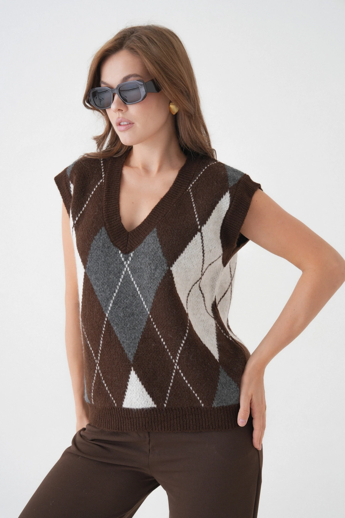 Kadın V Yaka Desenli Yumuşak Dokulu Triko Sweater