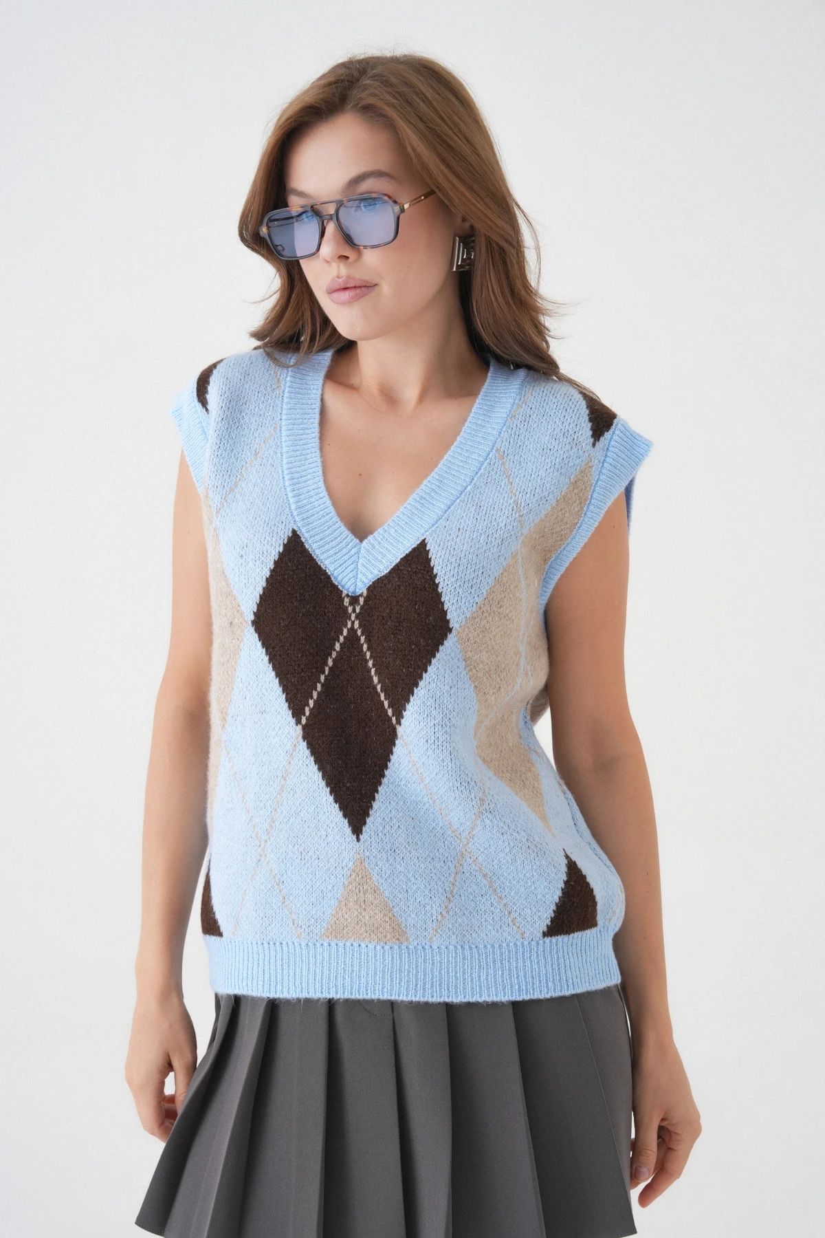 Kadın V Yaka Desenli Yumuşak Dokulu Triko Sweater