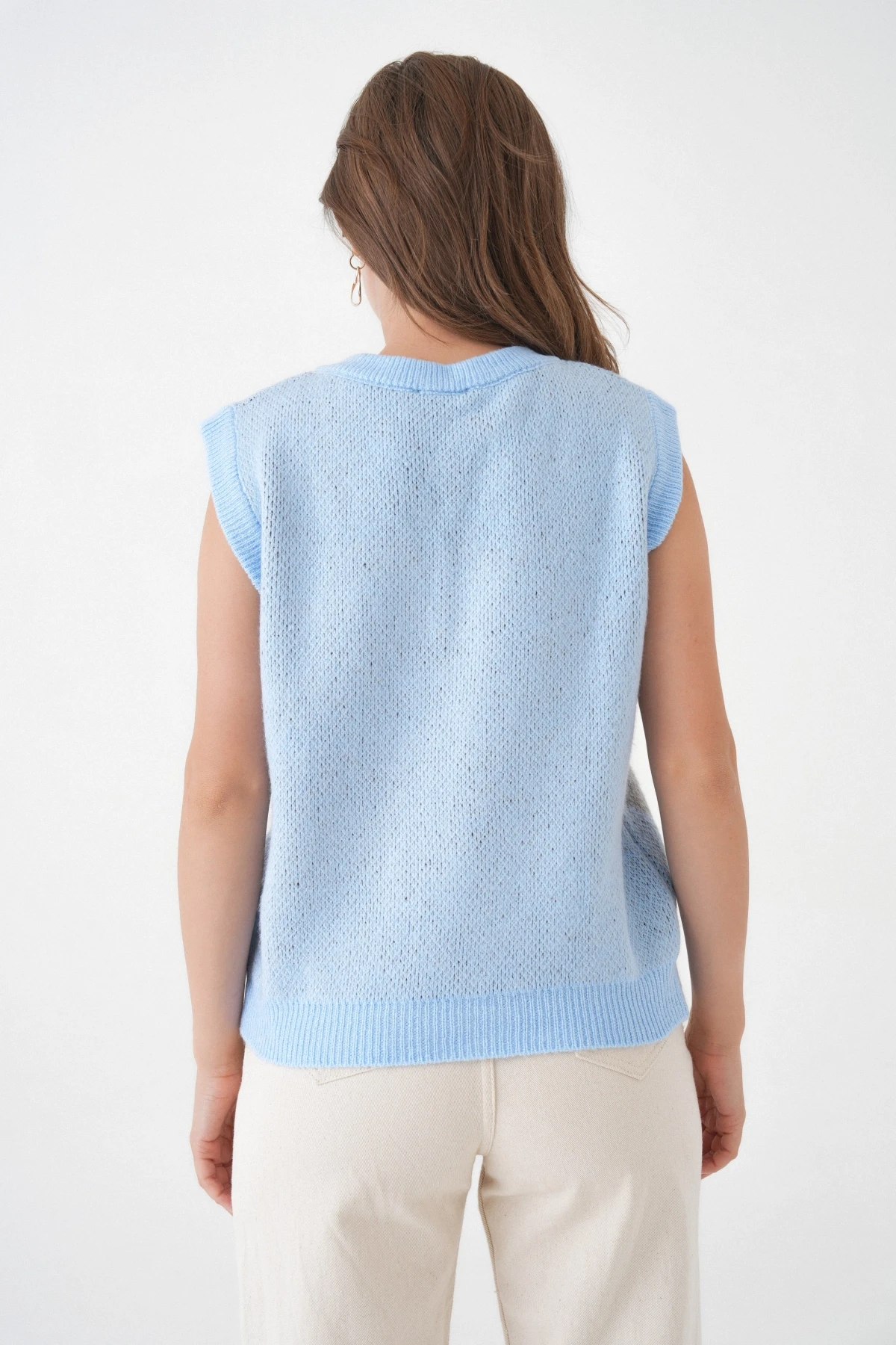 Kadın V Yaka Desenli Yumuşak Dokulu Triko Sweater