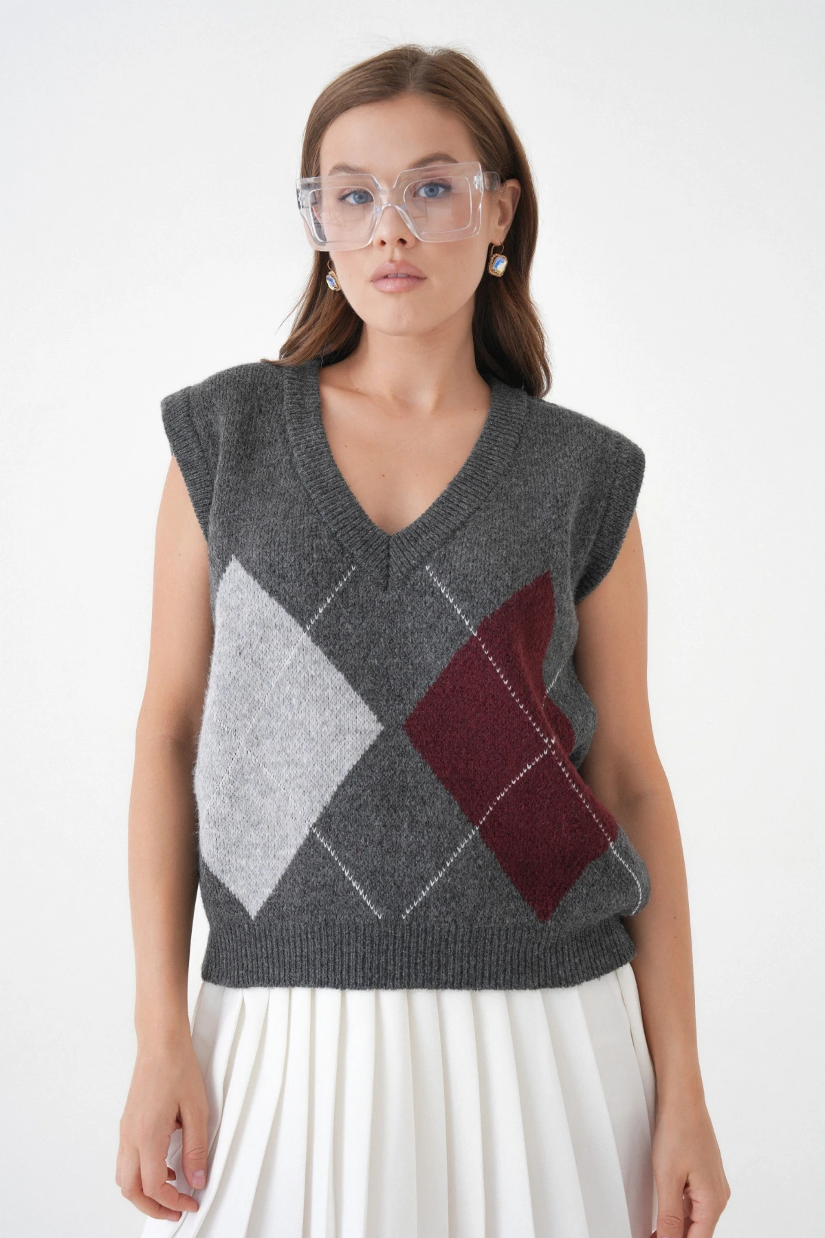 Kadın V Yaka Desenli Yumuşak Dokulu Triko Sweater