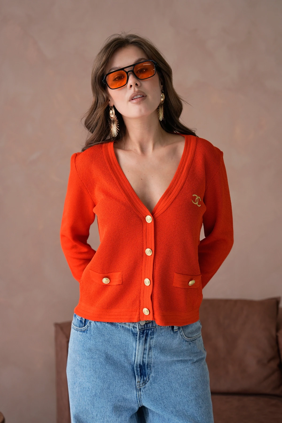 Kadın V Yaka Düğme Detay Nakışlı Triko Hırka