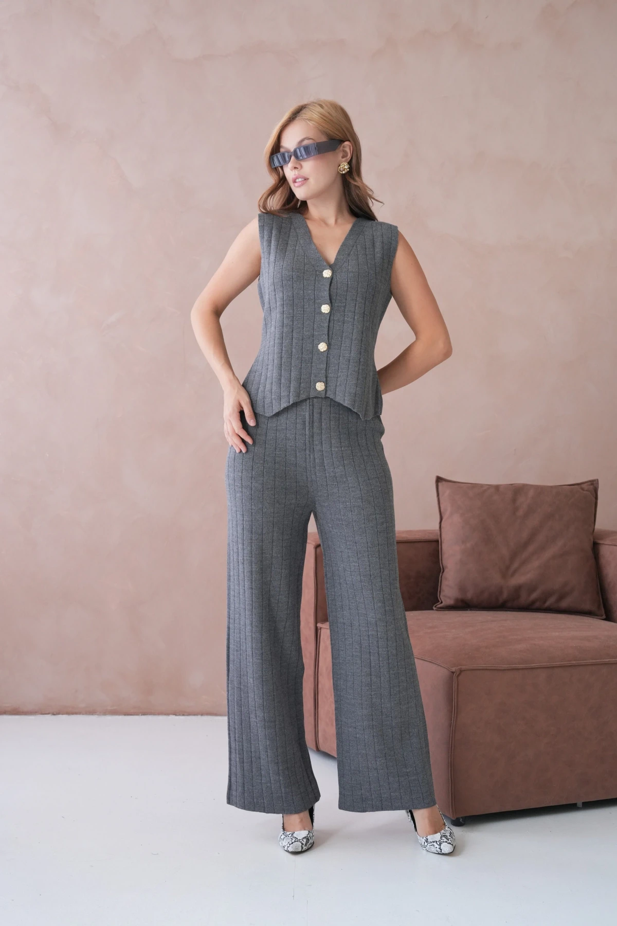 Kadın V Yaka Düğme Detay Yelek Pantolon İkili Triko Takım