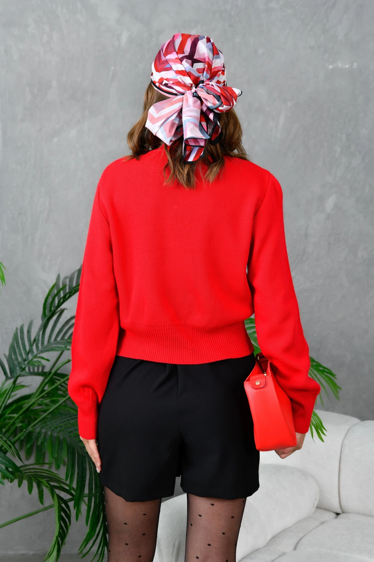 Kadın V Yaka Düğme Detay Yumuşak Dokulu Triko Ceket 10827