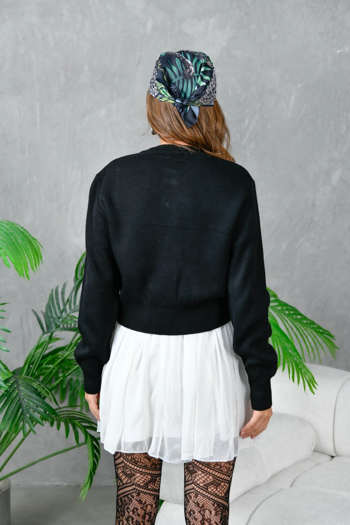 Kadın V Yaka Düğme Detay Yumuşak Dokulu Triko Ceket 10827