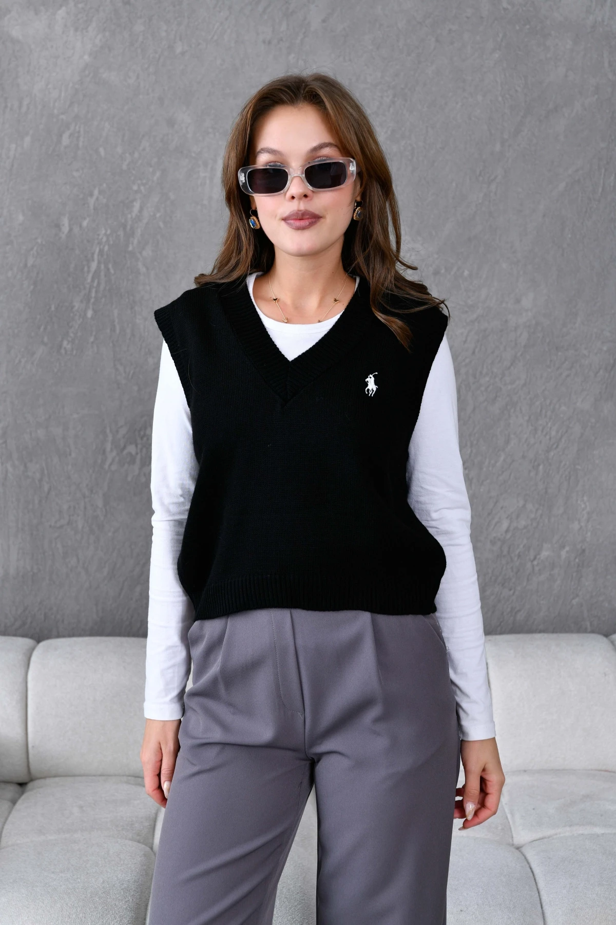 Kadın V Yaka Nakışlı Oversize Basic Triko Sweater